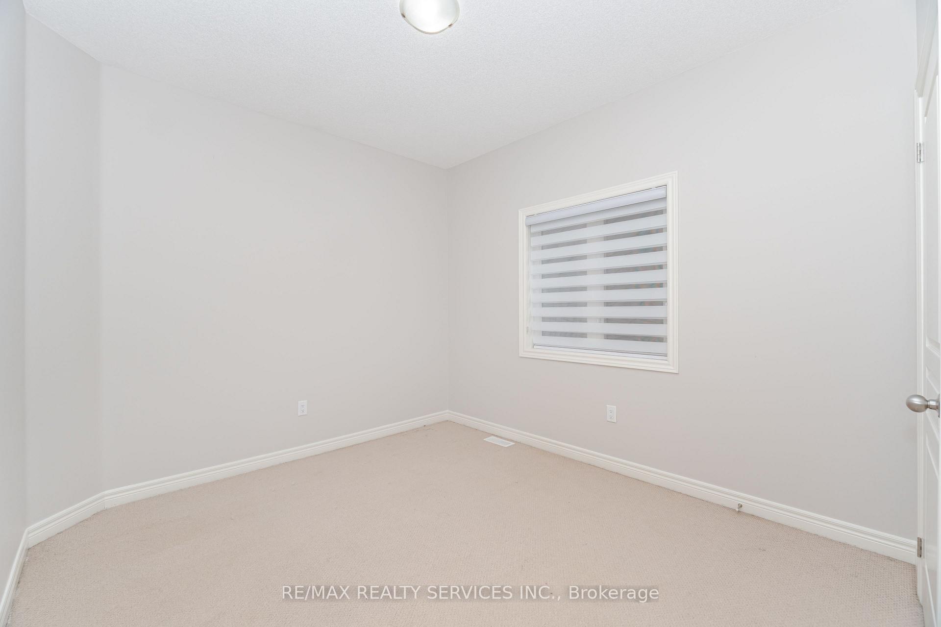 Photo 7 of 17 Goderich Drive, Brampton, Northwest Brampton — HOMEH