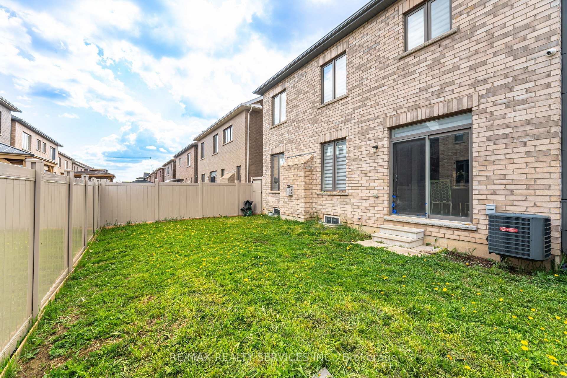 Photo 28 of 17 Goderich Drive, Brampton, Northwest Brampton — HOMEH