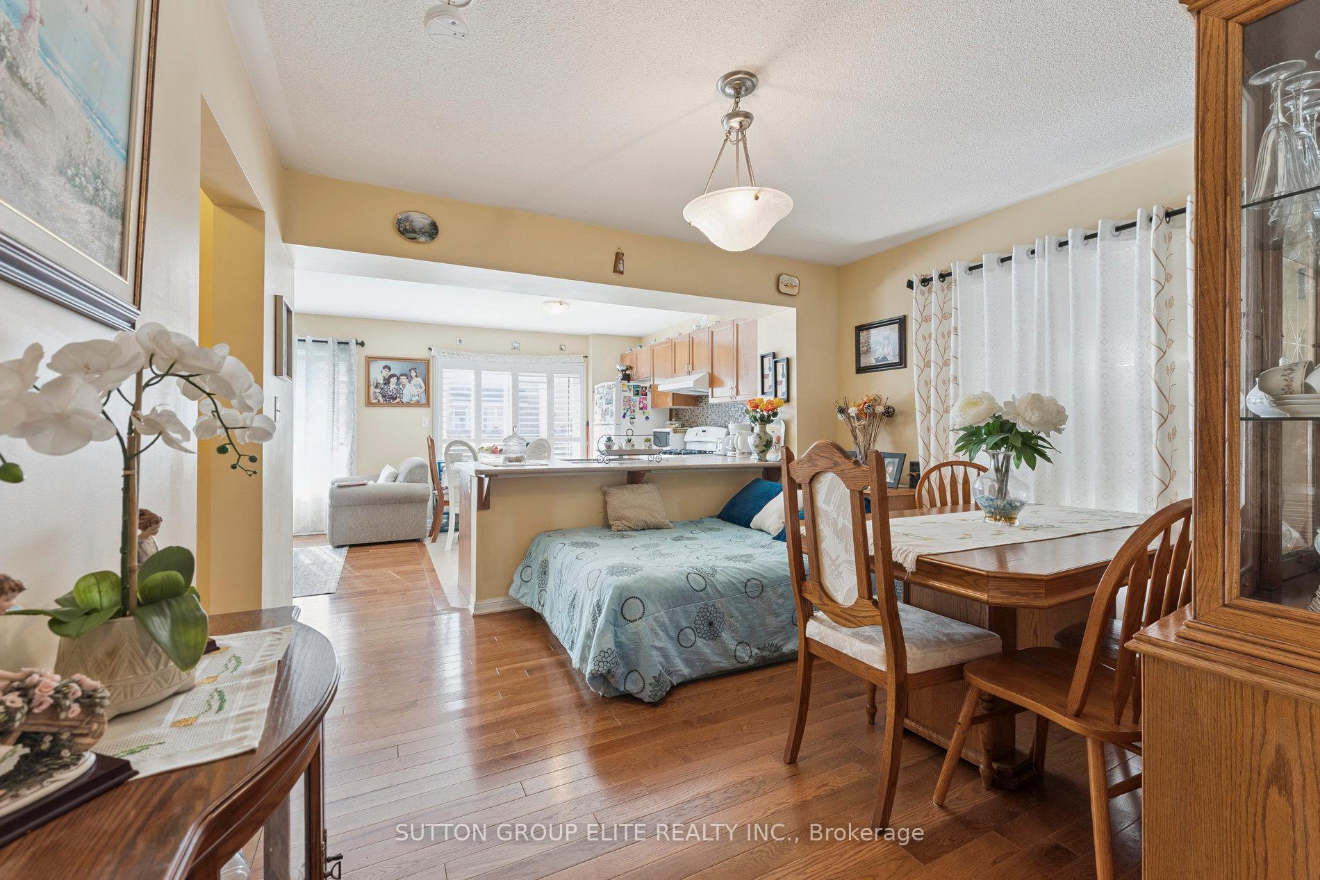 Photo 10 of 39 caliper Road, Brampton, Bram East — HOMEH