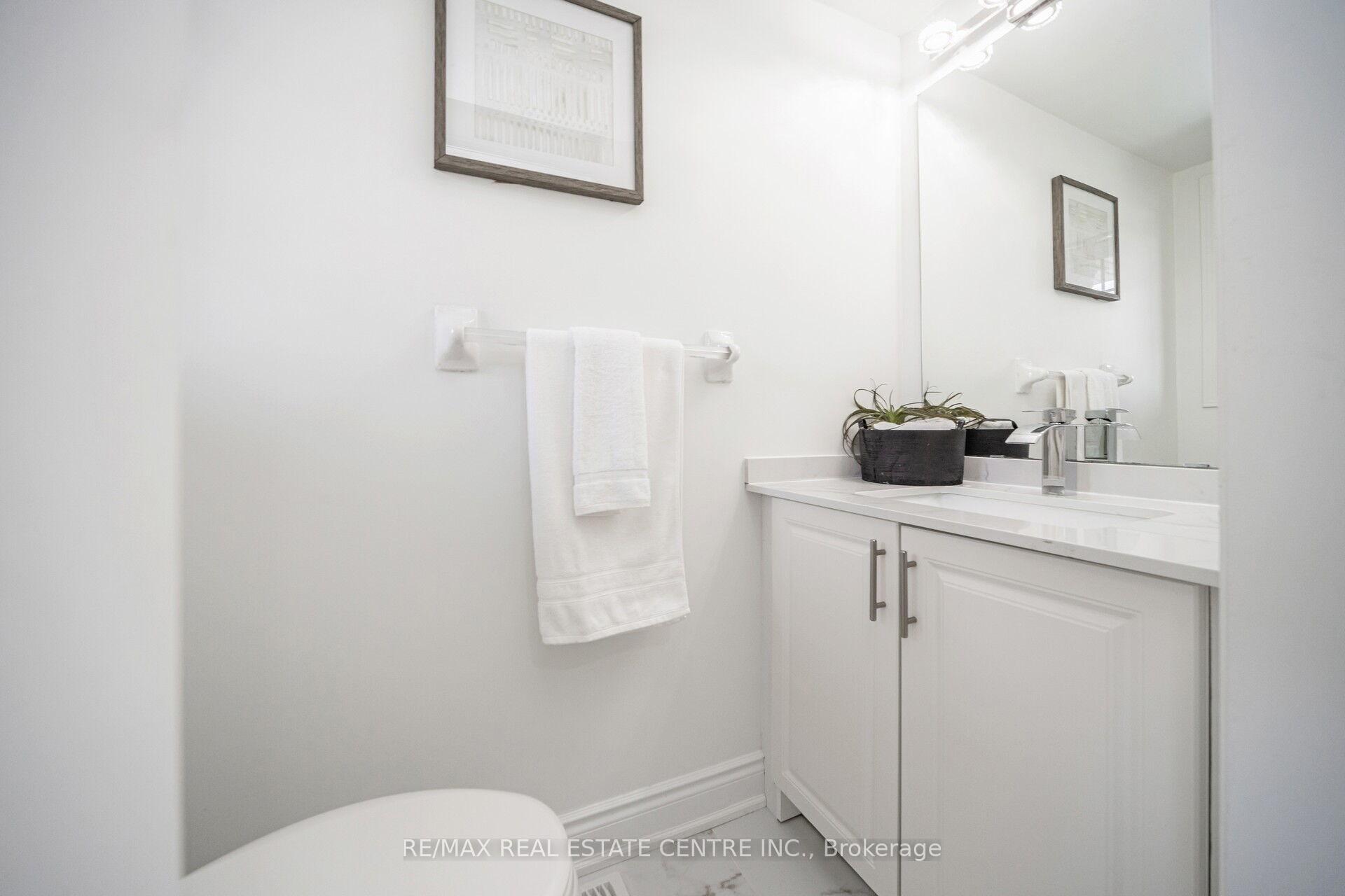 Photo 18 of 126 Sandyshores Drive, Brampton, Sandringham-Wellington — HOMEH