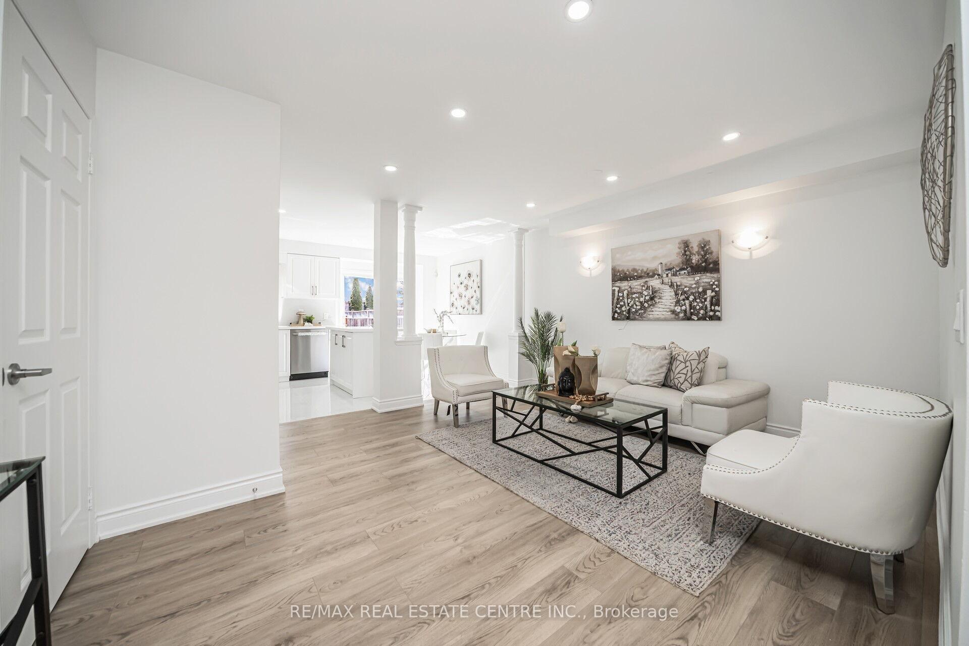 Photo 23 of 126 Sandyshores Drive, Brampton, Sandringham-Wellington — HOMEH