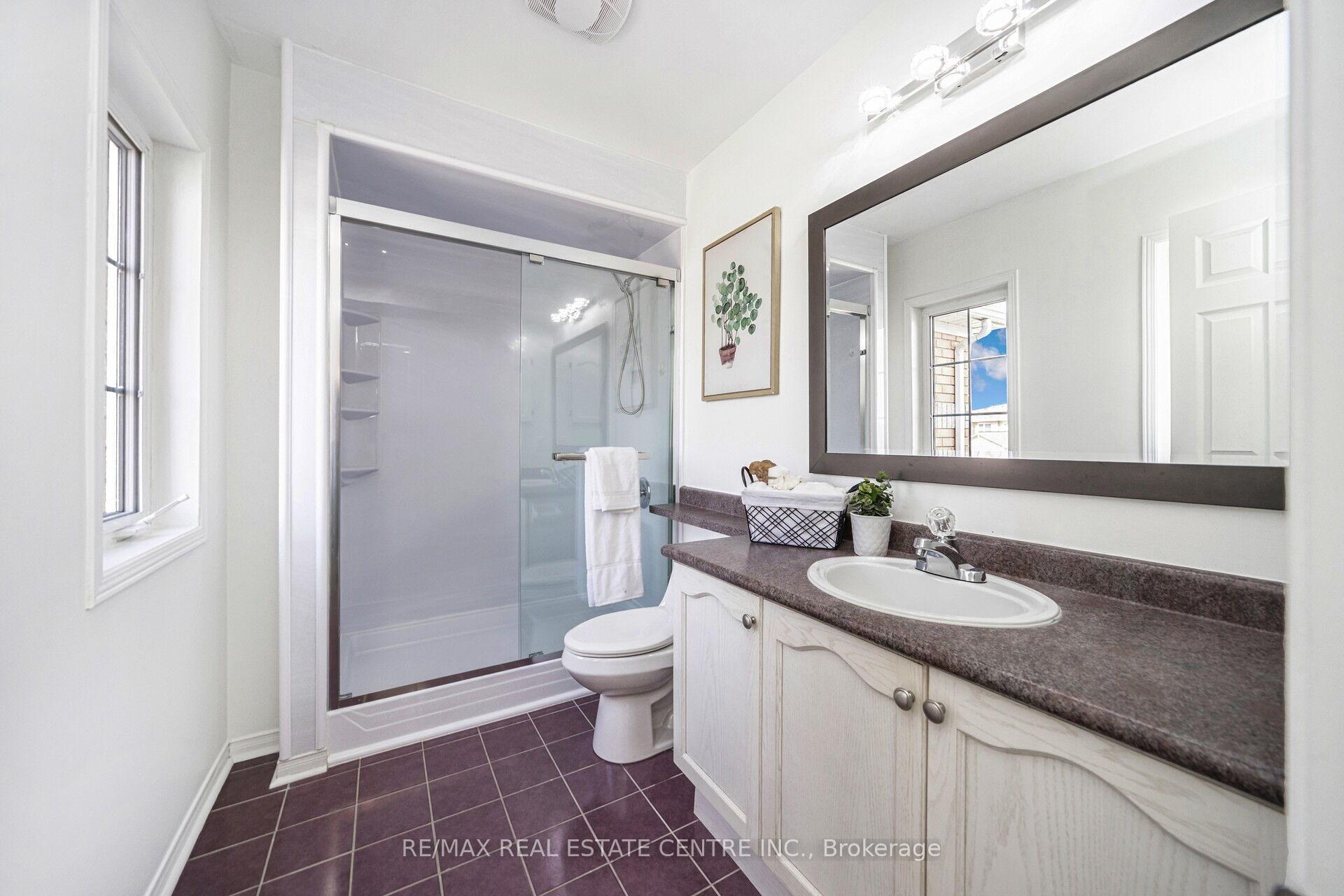 Photo 26 of 126 Sandyshores Drive, Brampton, Sandringham-Wellington — HOMEH