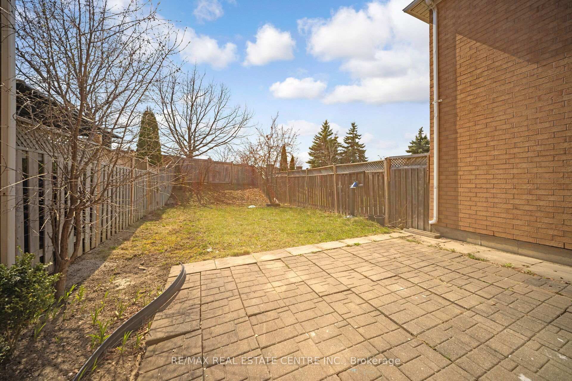Photo 34 of 126 Sandyshores Drive, Brampton, Sandringham-Wellington — HOMEH