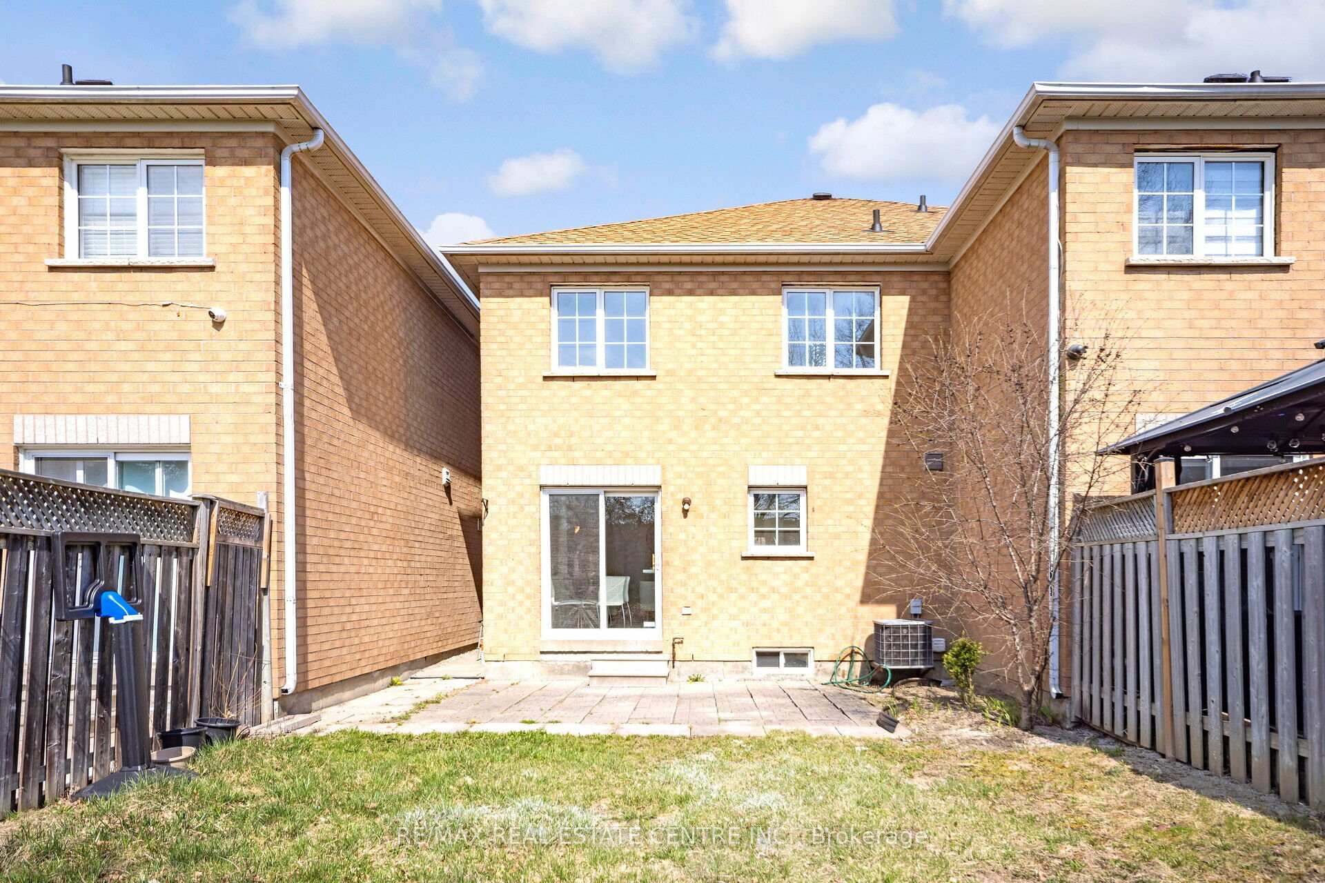 Photo 32 of 126 Sandyshores Drive, Brampton, Sandringham-Wellington — HOMEH