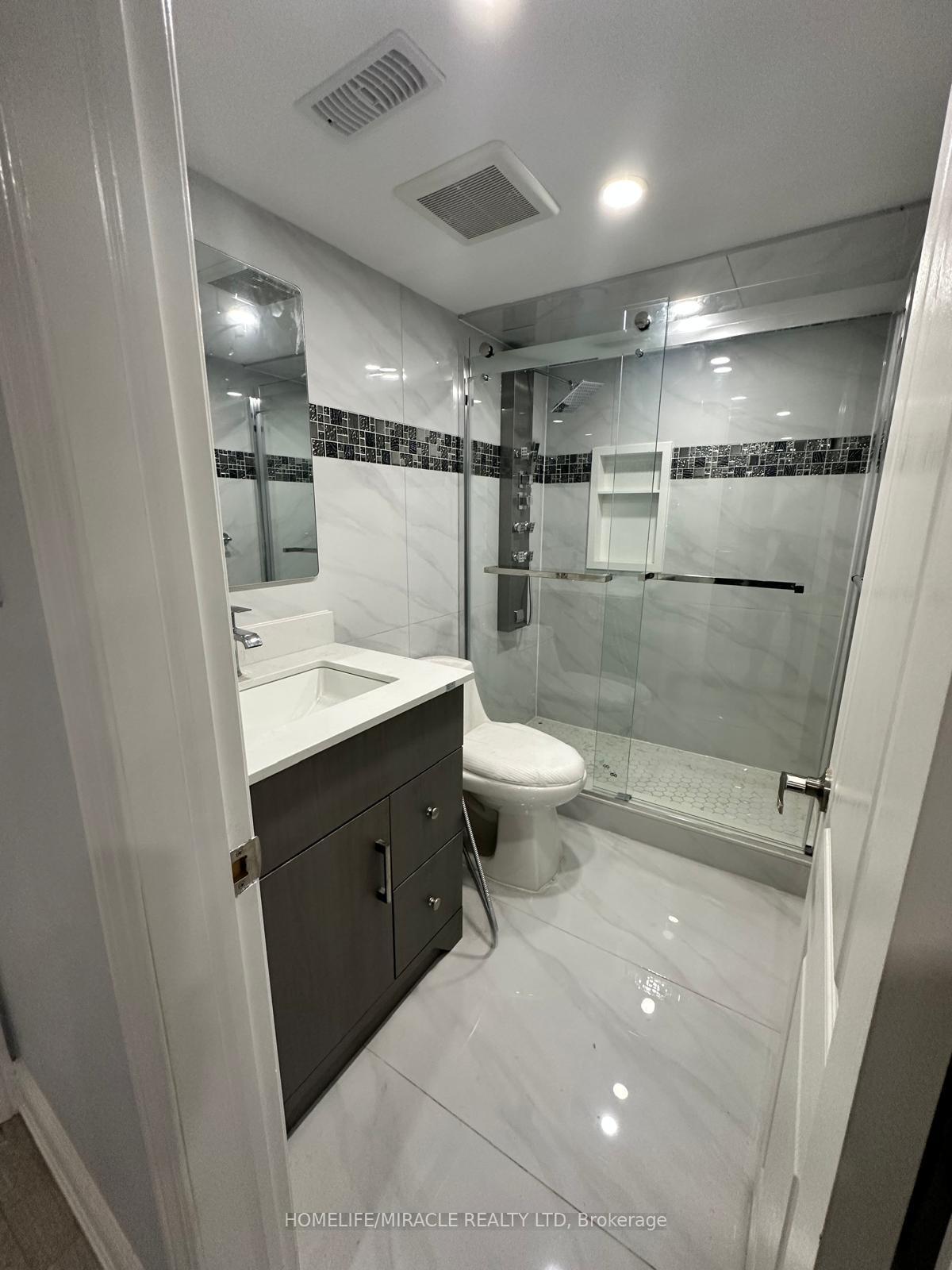 Photo 7 of 49 Ballyhaise Crescent, Brampton, Credit Valley — HOMEH