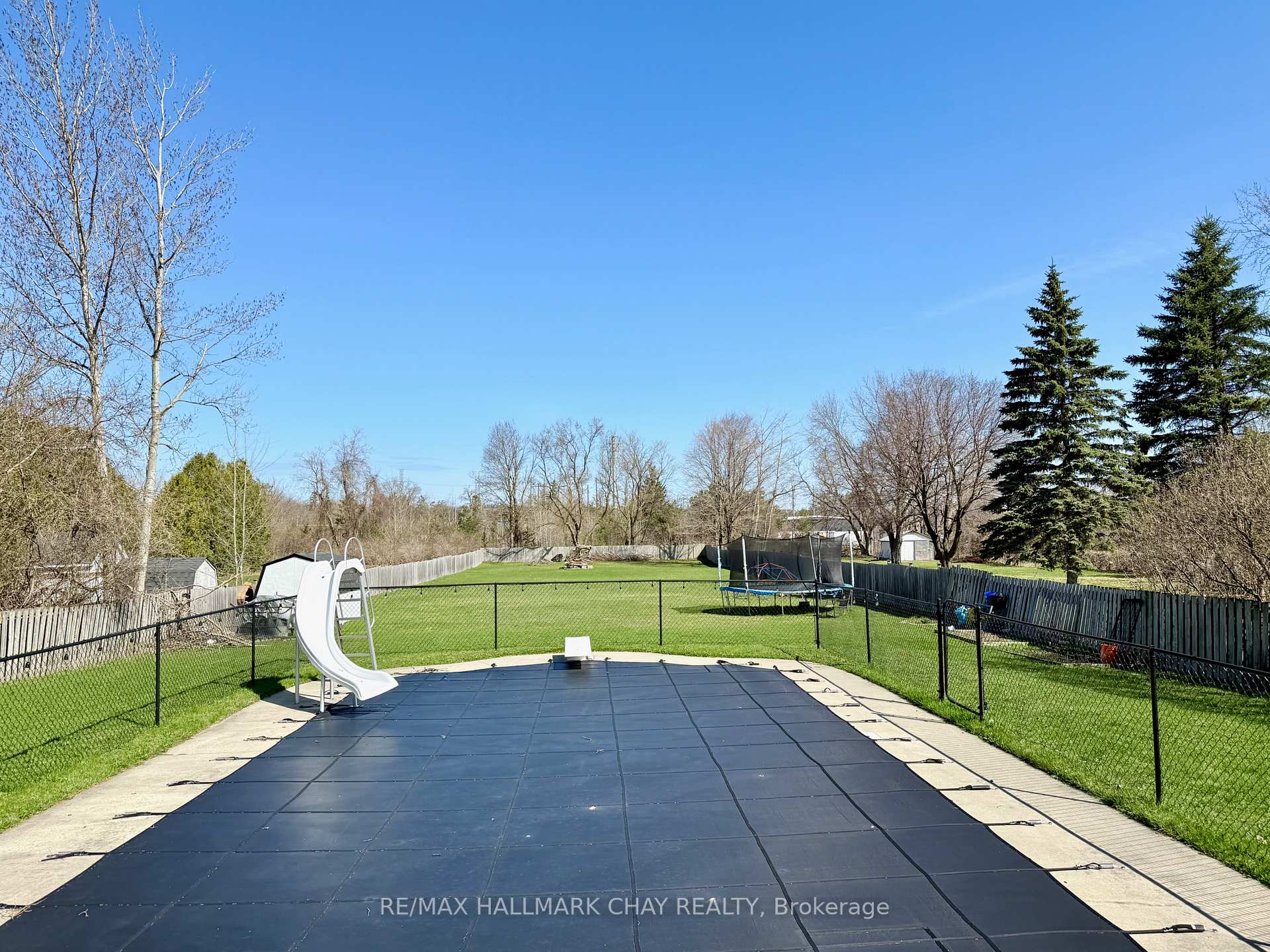 Photo 3 of 209 Phillips Street, Barrie, Ardagh — HOMEH