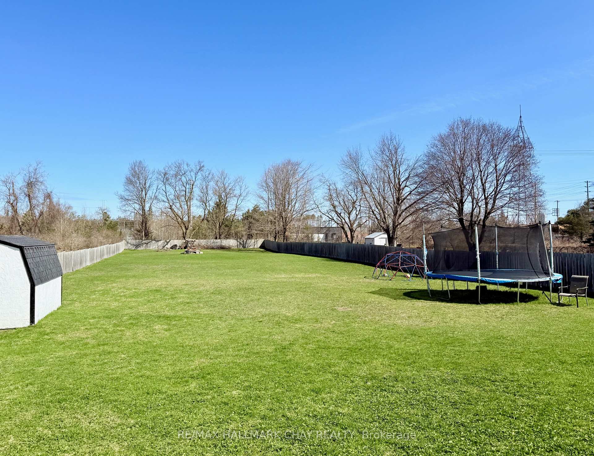 Photo 4 of 209 Phillips Street, Barrie, Ardagh — HOMEH