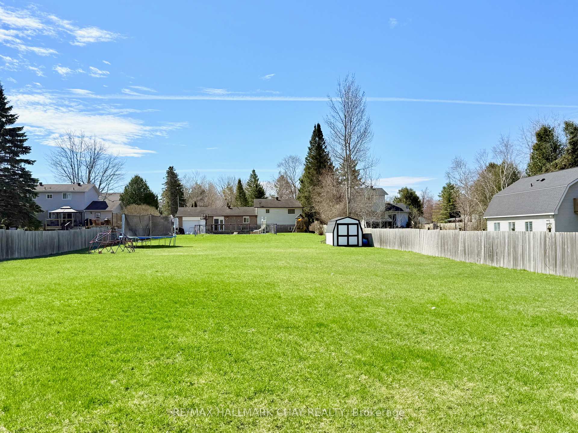 Photo 5 of 209 Phillips Street, Barrie, Ardagh — HOMEH