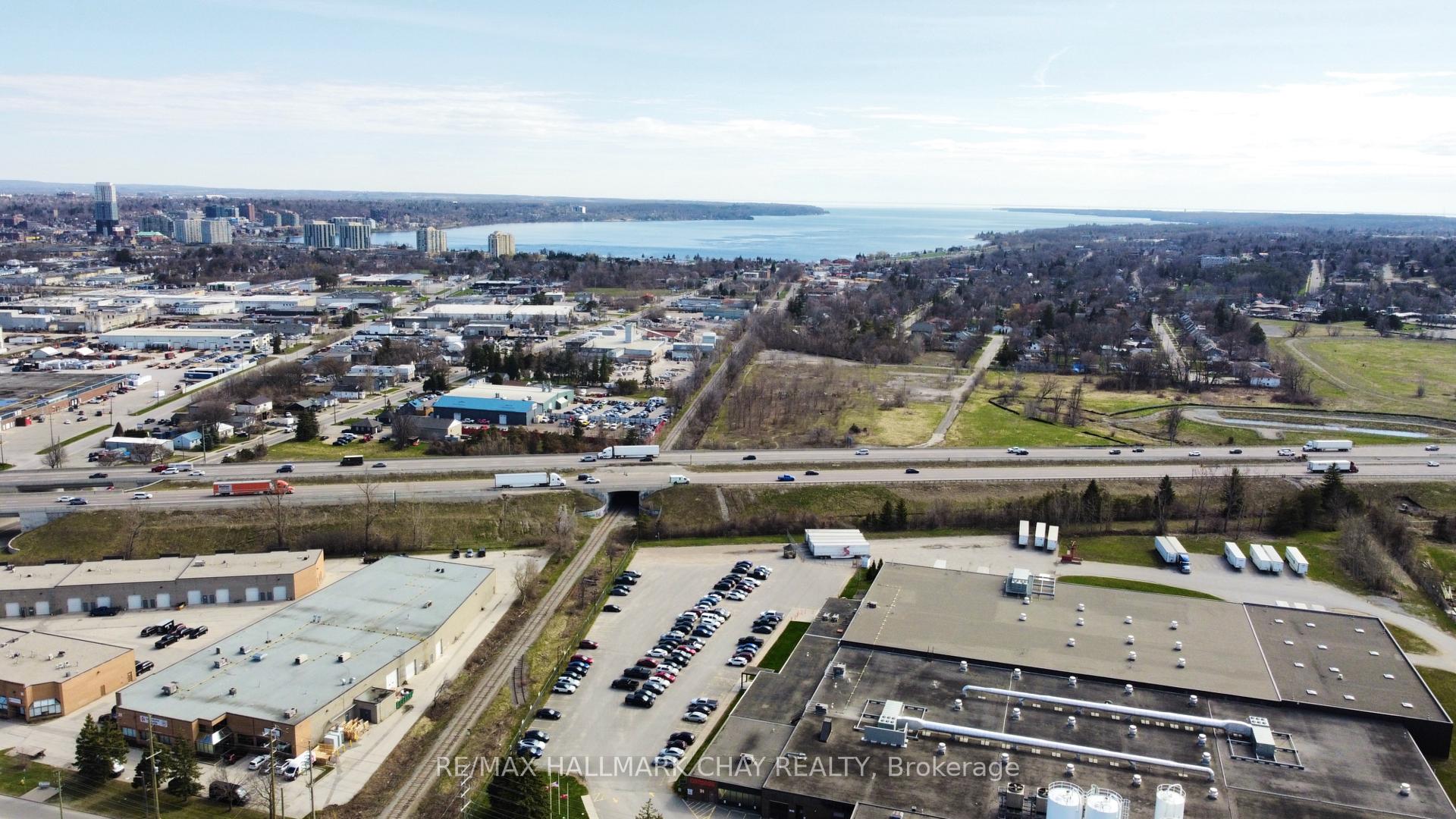 Photo 14 of 209 Phillips Street, Barrie, Ardagh — HOMEH