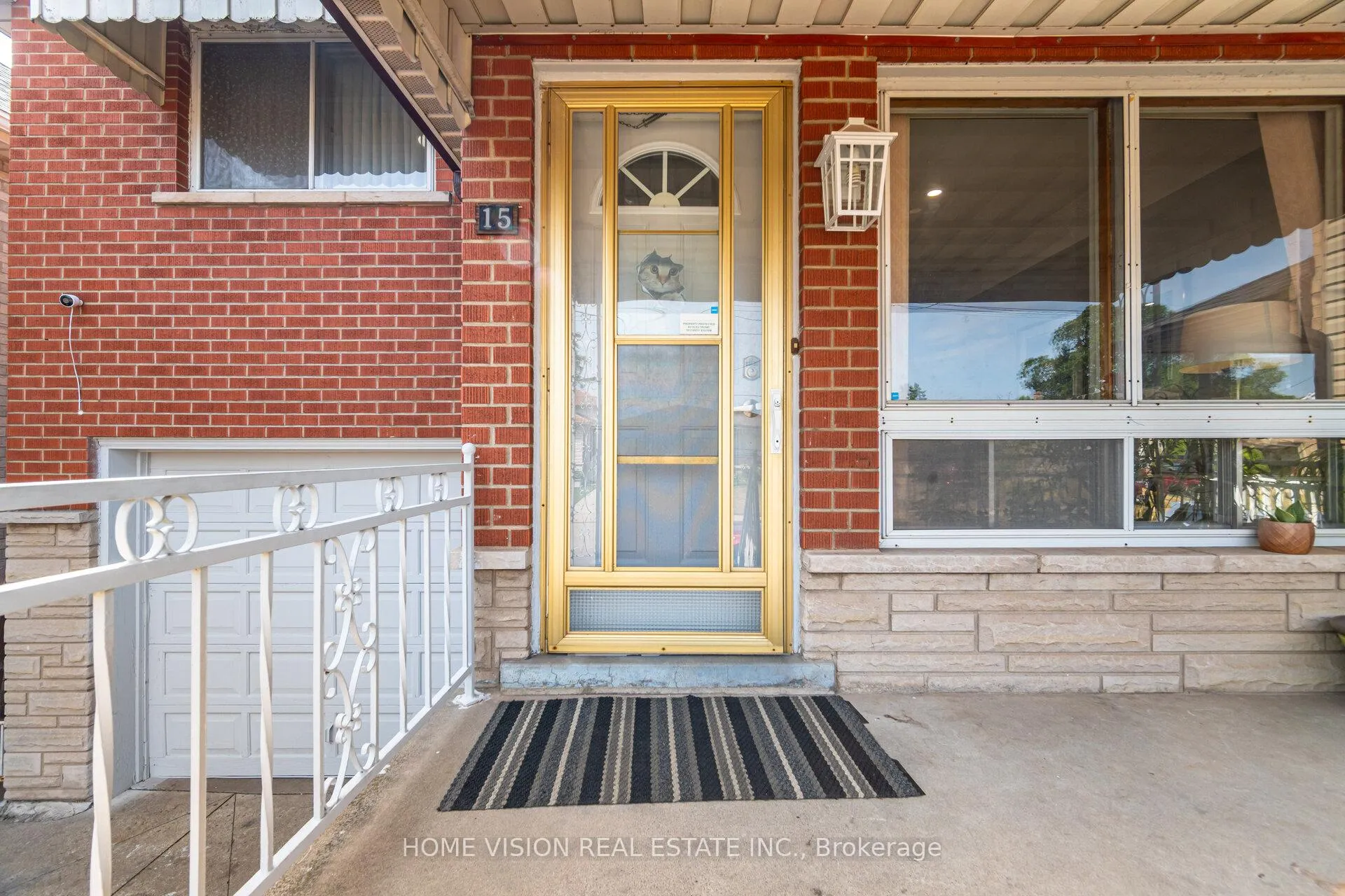 Photo 4 of 15 Adair Avenue N, Hamilton, McQuesten — HOMEH
