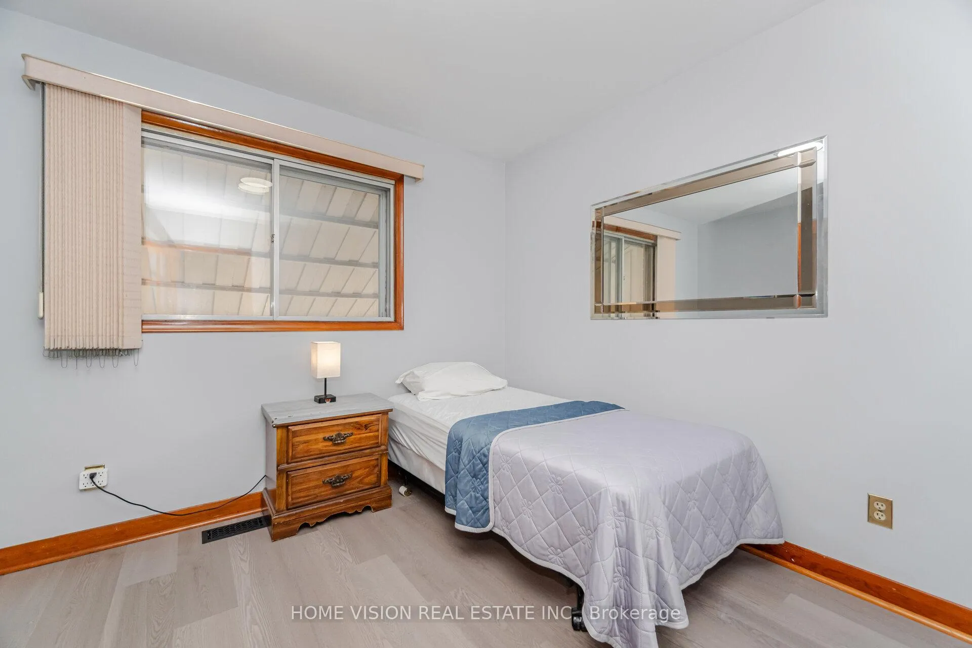 Photo 16 of 15 Adair Avenue N, Hamilton, McQuesten — HOMEH