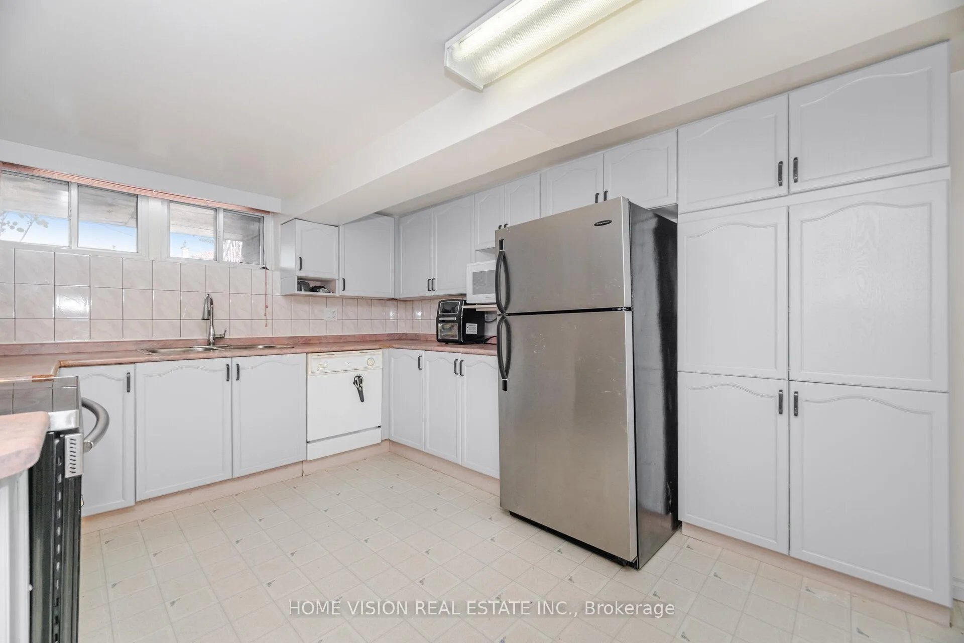 Photo 24 of 15 Adair Avenue N, Hamilton, McQuesten — HOMEH