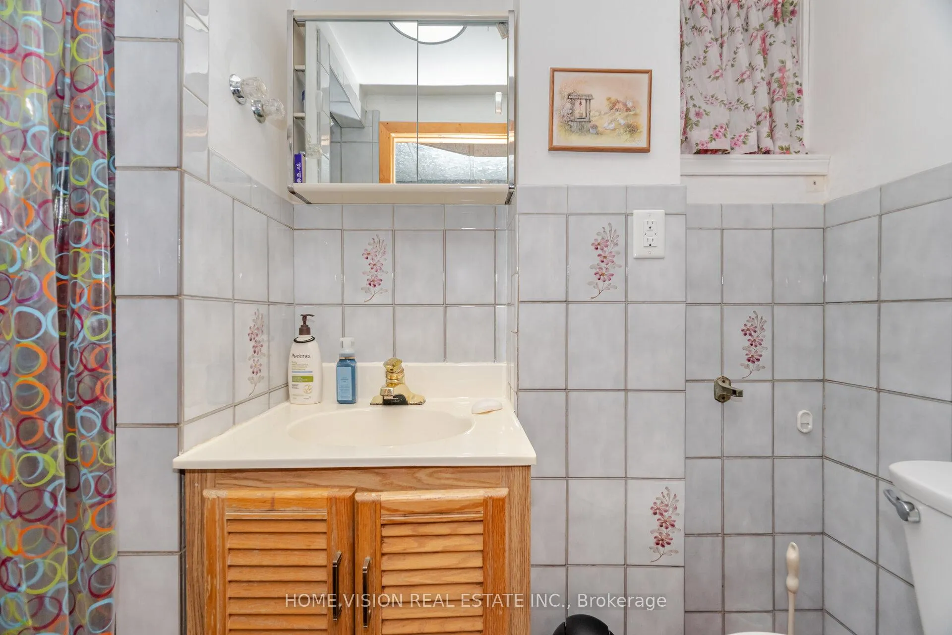 Photo 26 of 15 Adair Avenue N, Hamilton, McQuesten — HOMEH