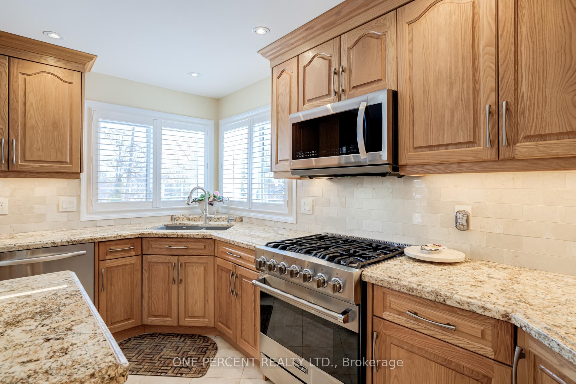 Photo 8 of 2301 Homer Drive, Burlington, Tyandaga — HOMEH