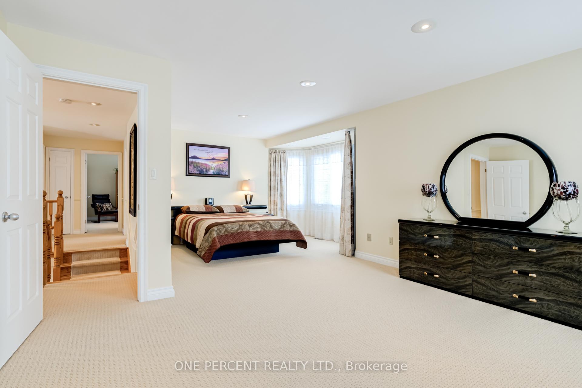 Photo 13 of 2301 Homer Drive, Burlington, Tyandaga — HOMEH