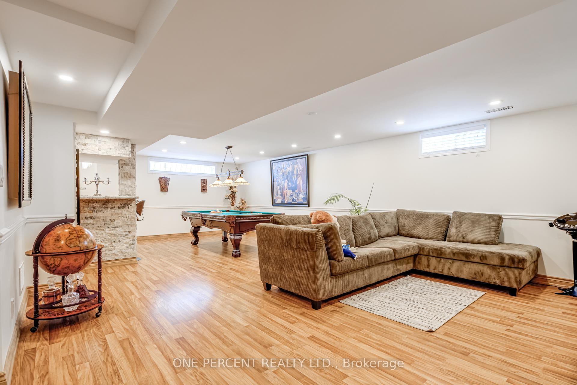 Photo 20 of 2301 Homer Drive, Burlington, Tyandaga — HOMEH