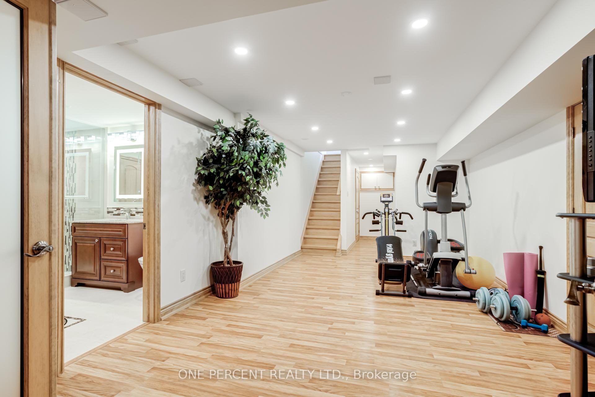 Photo 26 of 2301 Homer Drive, Burlington, Tyandaga — HOMEH