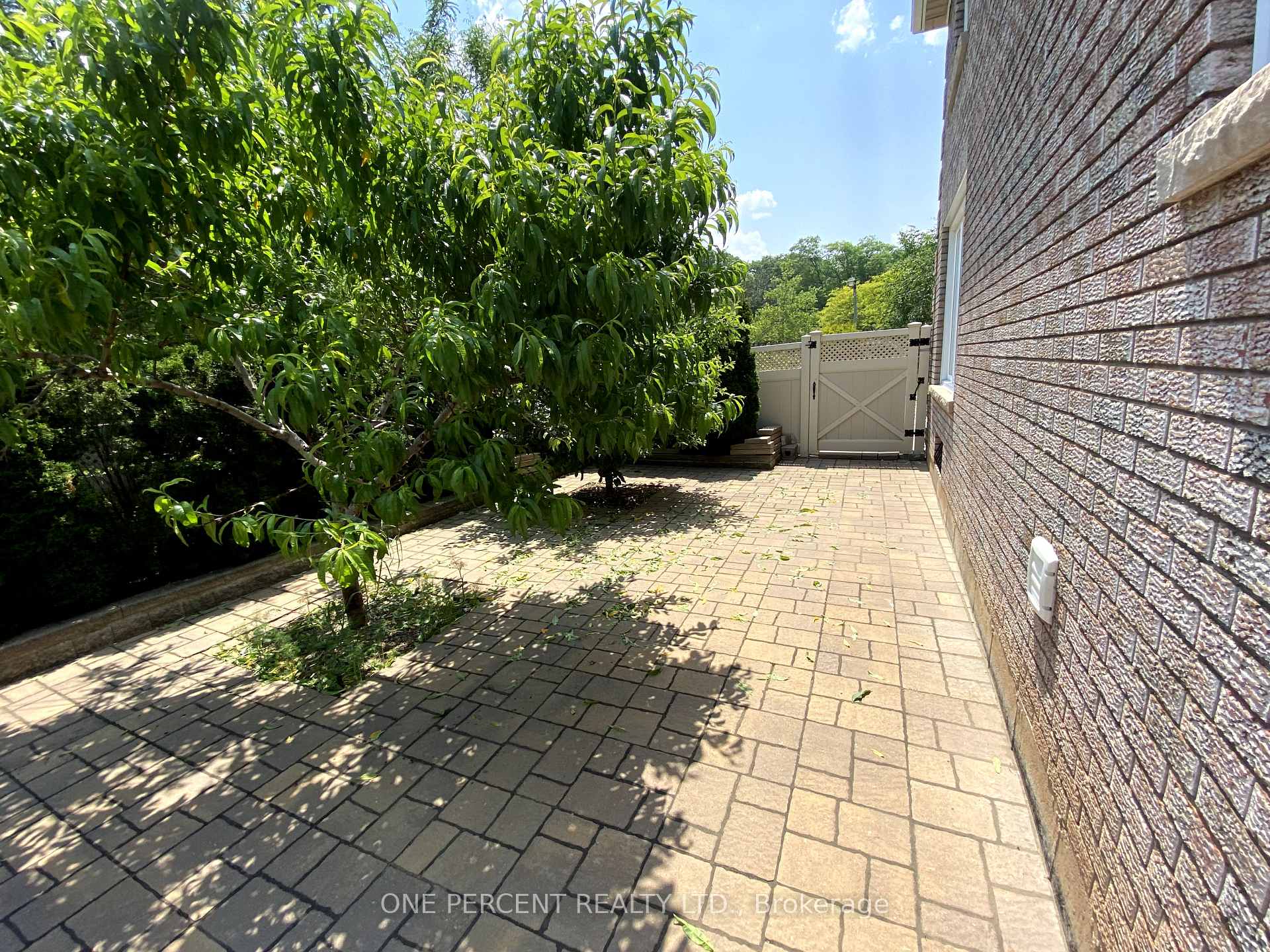Photo 36 of 2301 Homer Drive, Burlington, Tyandaga — HOMEH