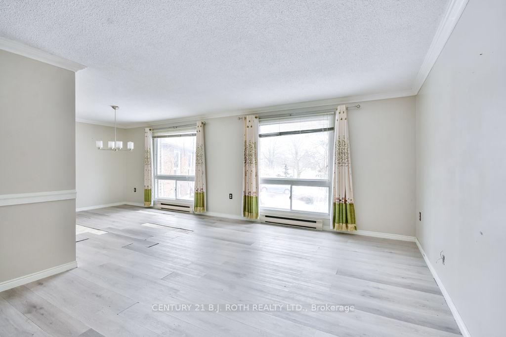Photo 10 of 21 Wells Crescent, Barrie, Sunnidale — HOMEH