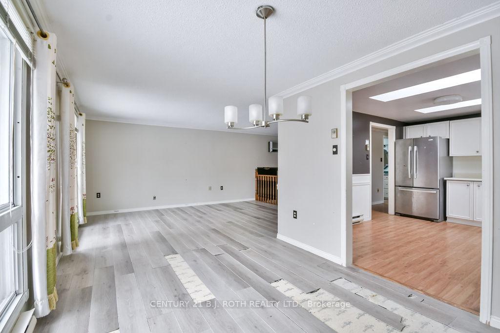 Photo 12 of 21 Wells Crescent, Barrie, Sunnidale — HOMEH