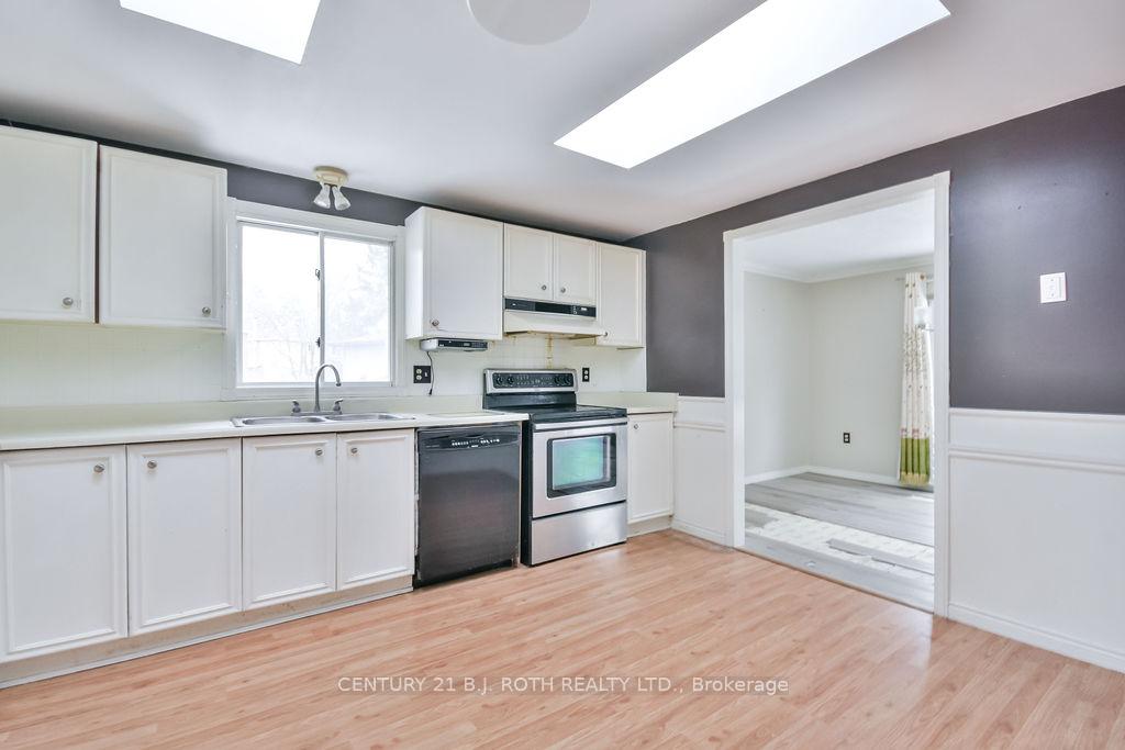 Photo 15 of 21 Wells Crescent, Barrie, Sunnidale — HOMEH