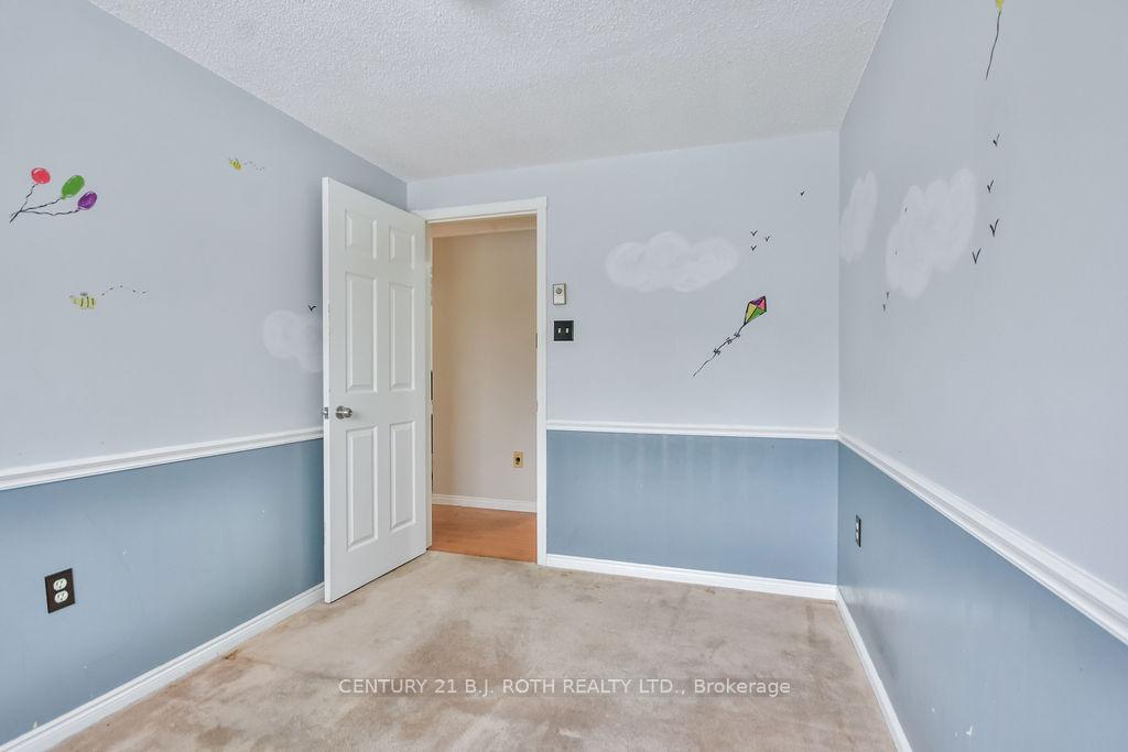 Photo 18 of 21 Wells Crescent, Barrie, Sunnidale — HOMEH