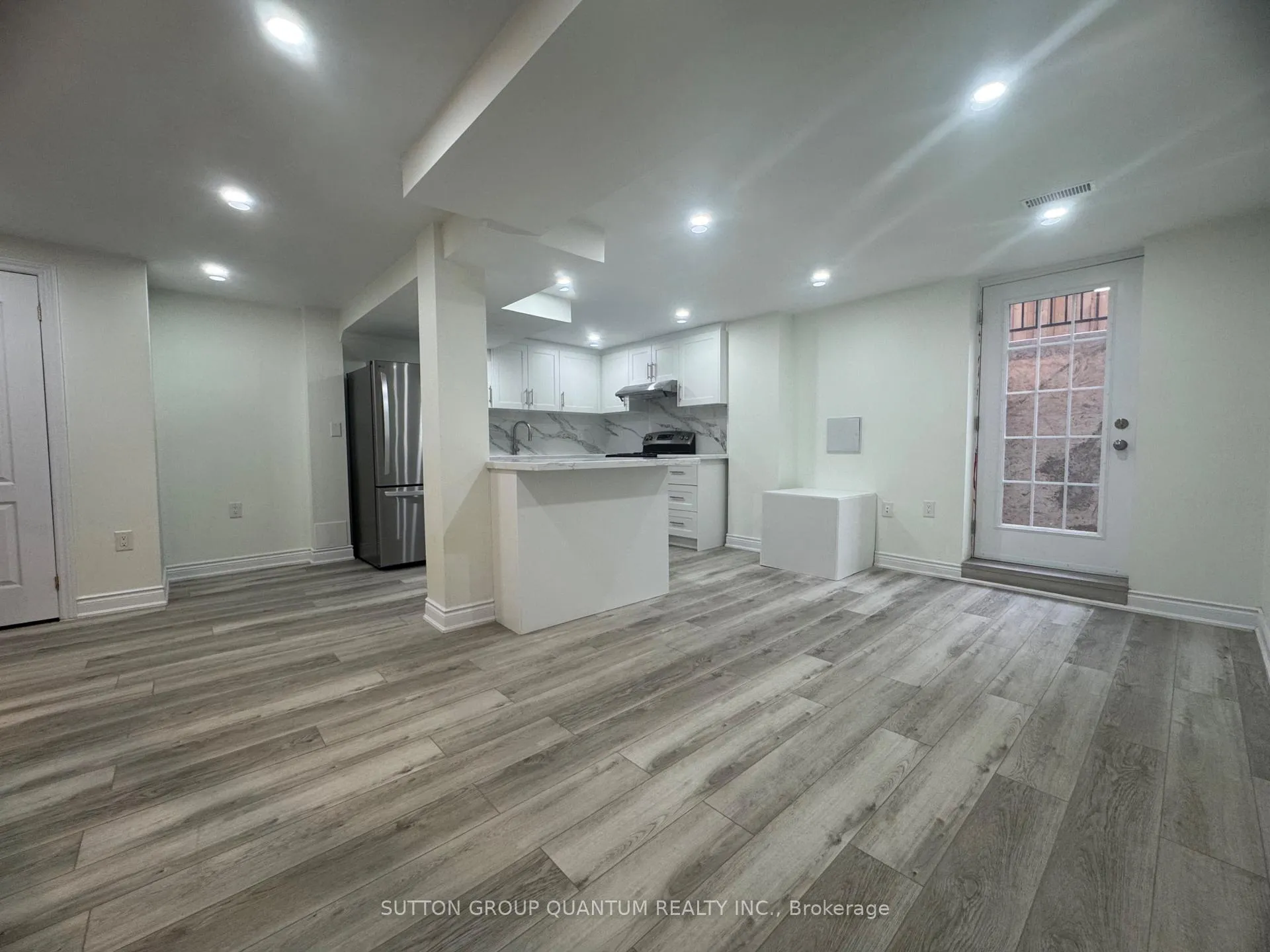 Photo 3 of Unit Basement, 136 Atkins Circle, Brampton, Northwood Park — HOMEH