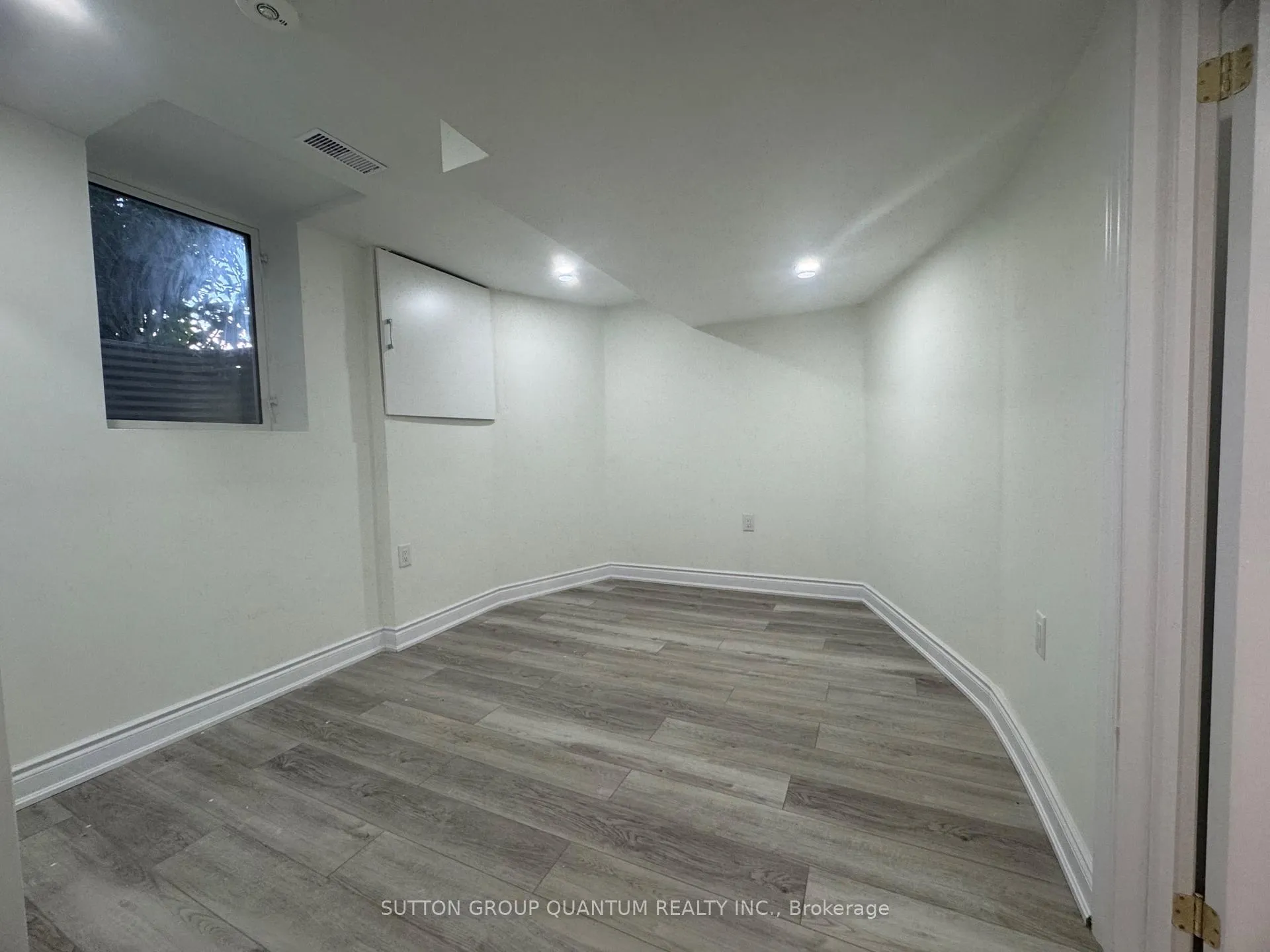 Photo 14 of Unit Basement, 136 Atkins Circle, Brampton, Northwood Park — HOMEH