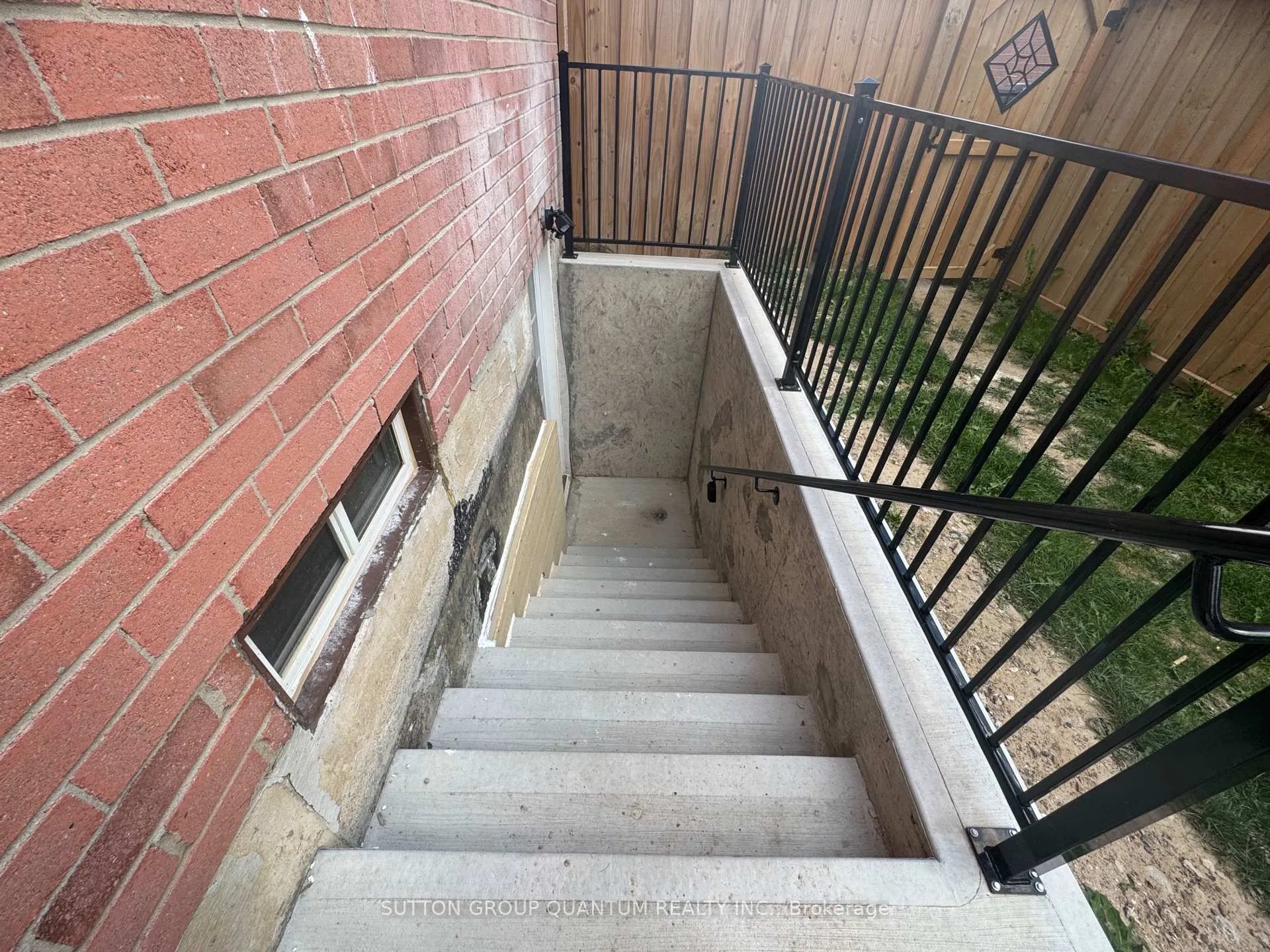 Photo 16 of Unit Basement, 136 Atkins Circle, Brampton, Northwood Park — HOMEH