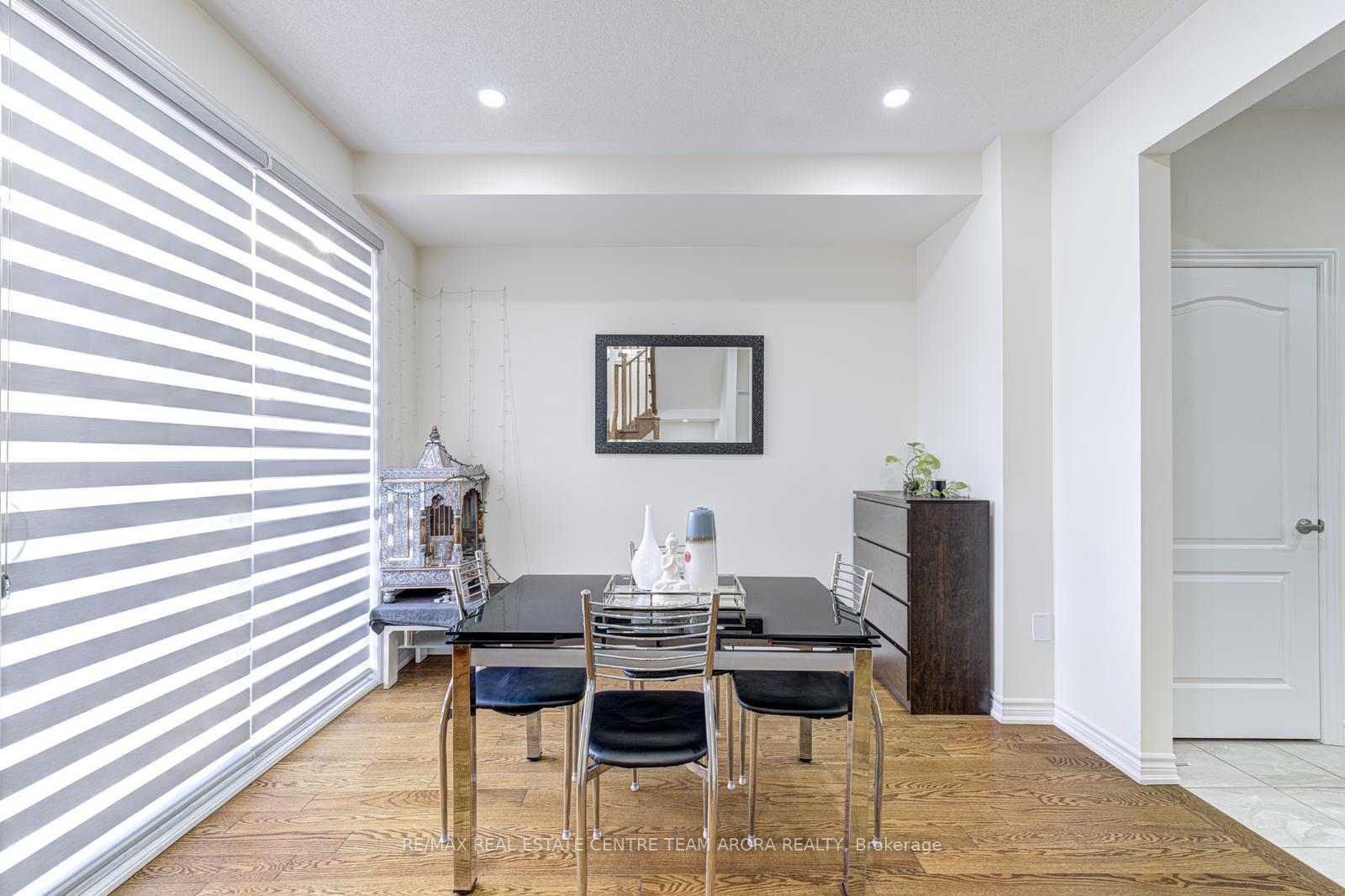 Photo 4 of 59 Allegro Drive, Brampton, Credit Valley — HOMEH