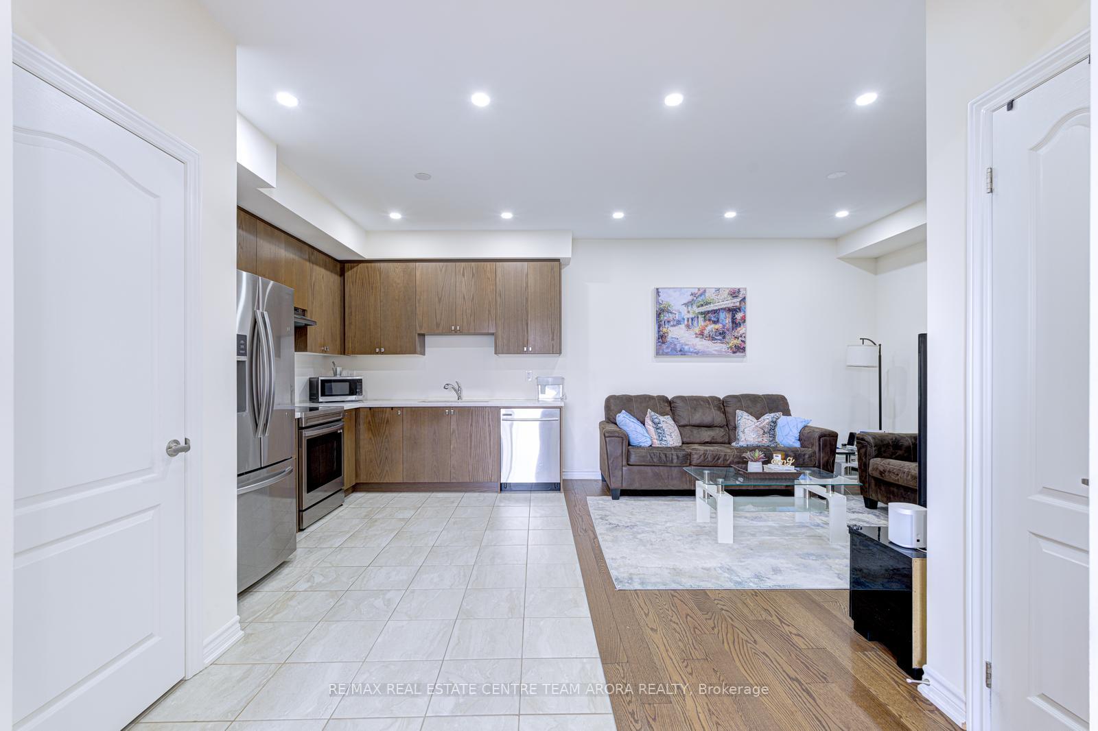 Photo 3 of 59 Allegro Drive, Brampton, Credit Valley — HOMEH