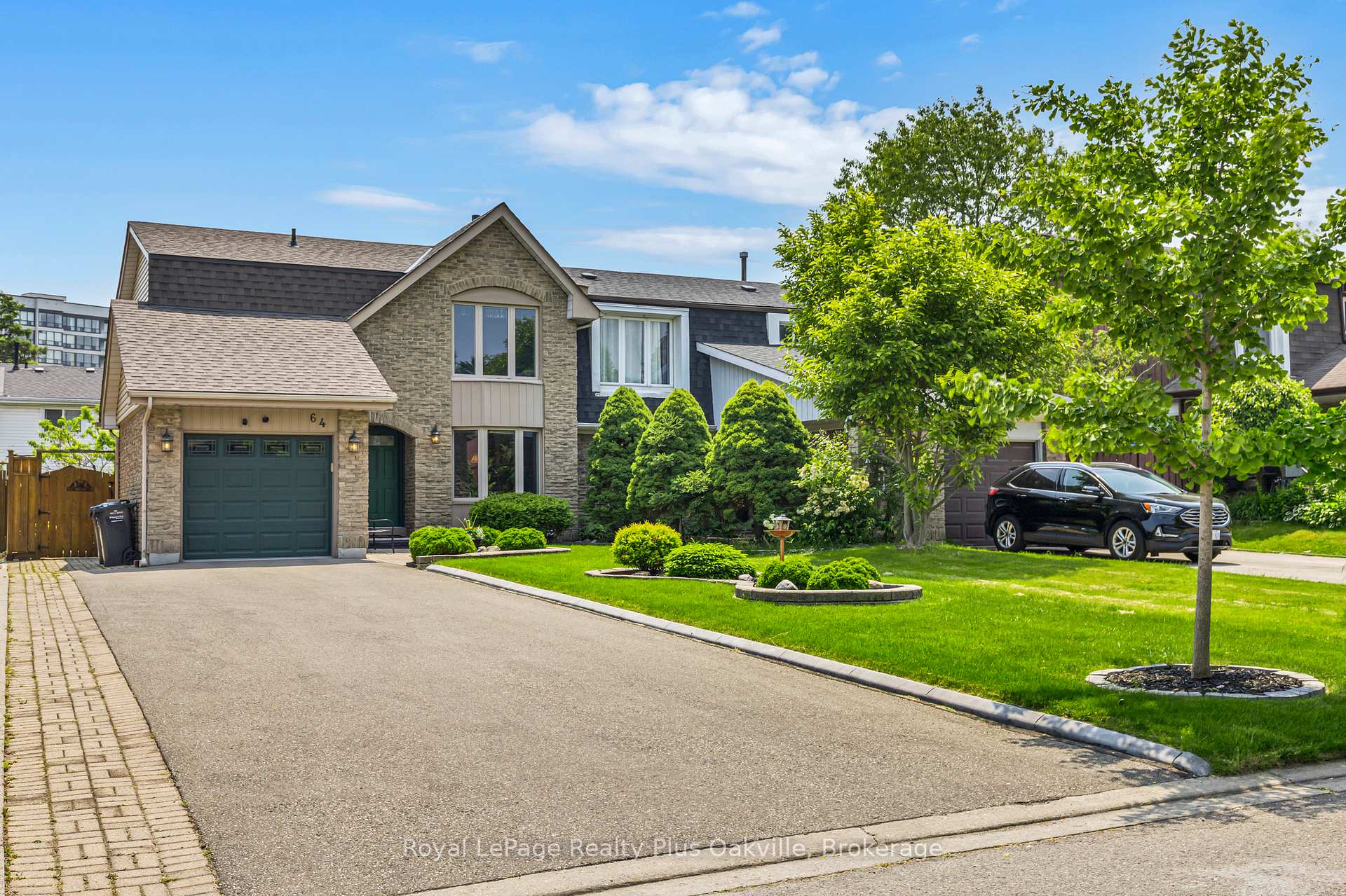 Photo 19 of 64 Lamont Place, Brampton, Westgate — HOMEH