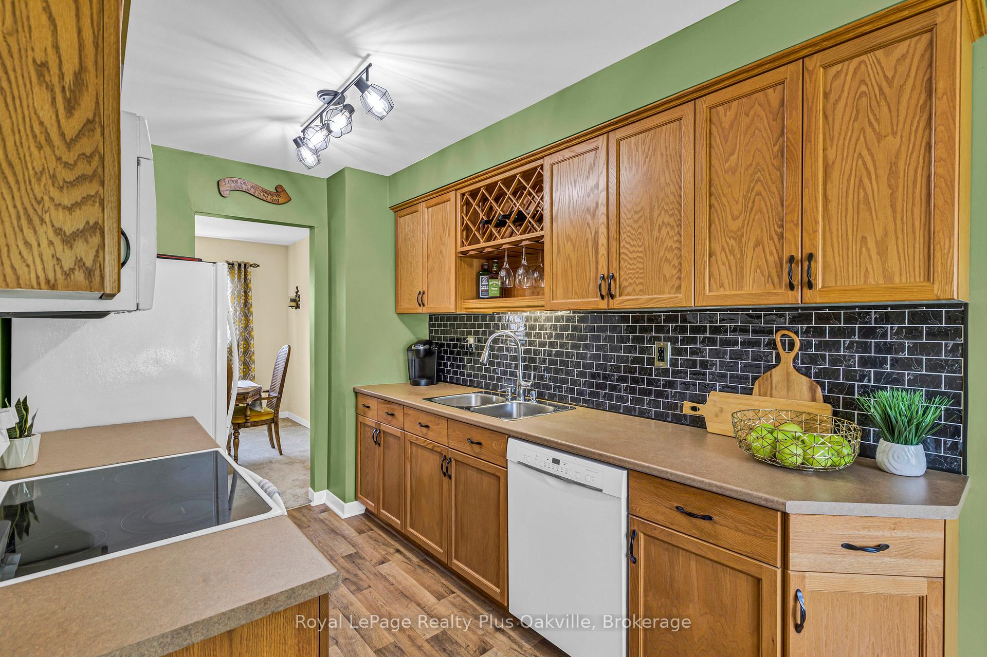 Photo 17 of 64 Lamont Place, Brampton, Westgate — HOMEH