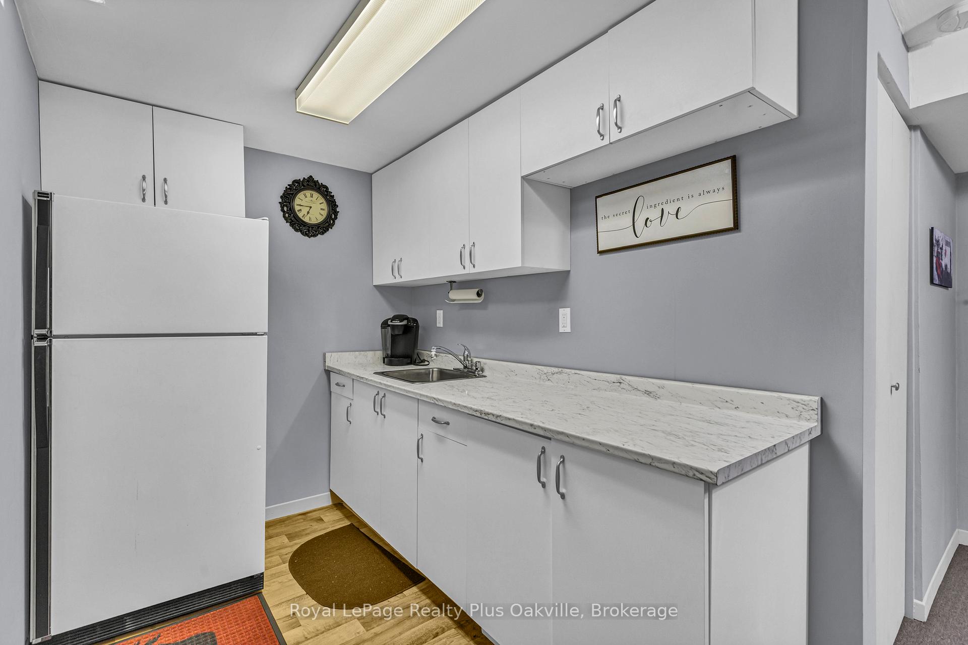 Photo 3 of 64 Lamont Place, Brampton, Westgate — HOMEH