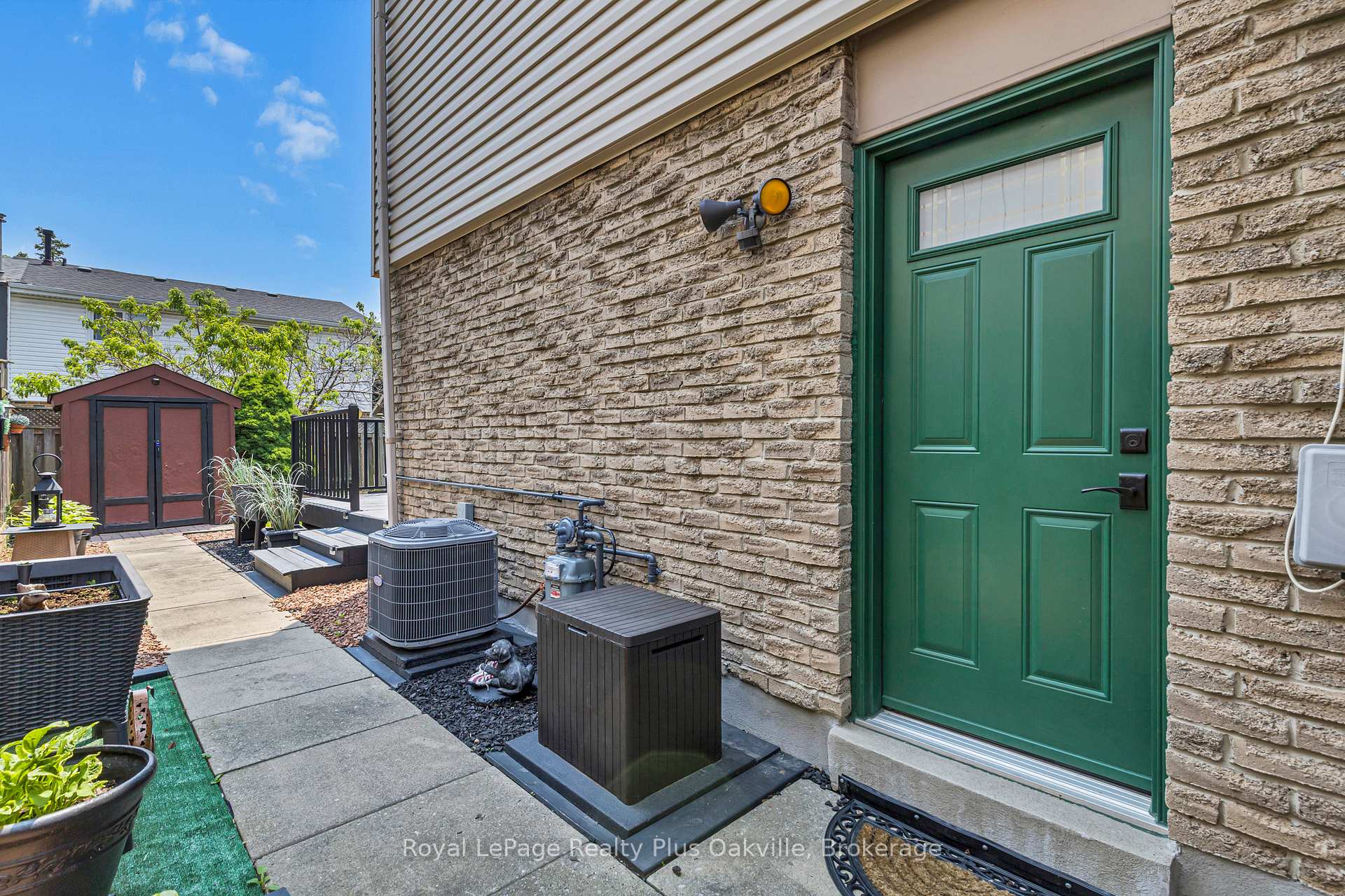 Photo 12 of 64 Lamont Place, Brampton, Westgate — HOMEH