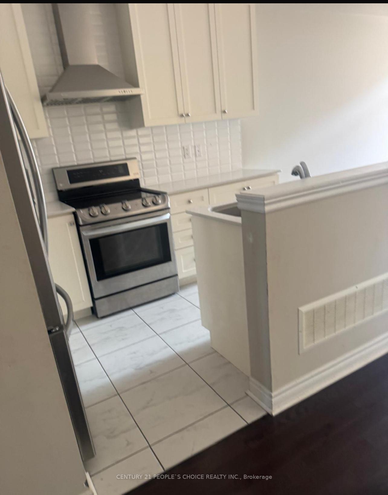 Photo 2 of 55 Finegan Circle, Brampton, Northwest Brampton — HOMEH