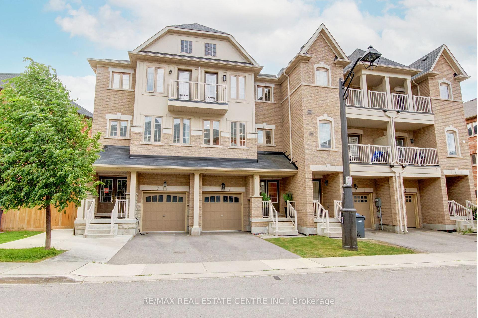Photo 1 of 7 Rabbit Run Way, Brampton, Heart Lake East — HOMEH