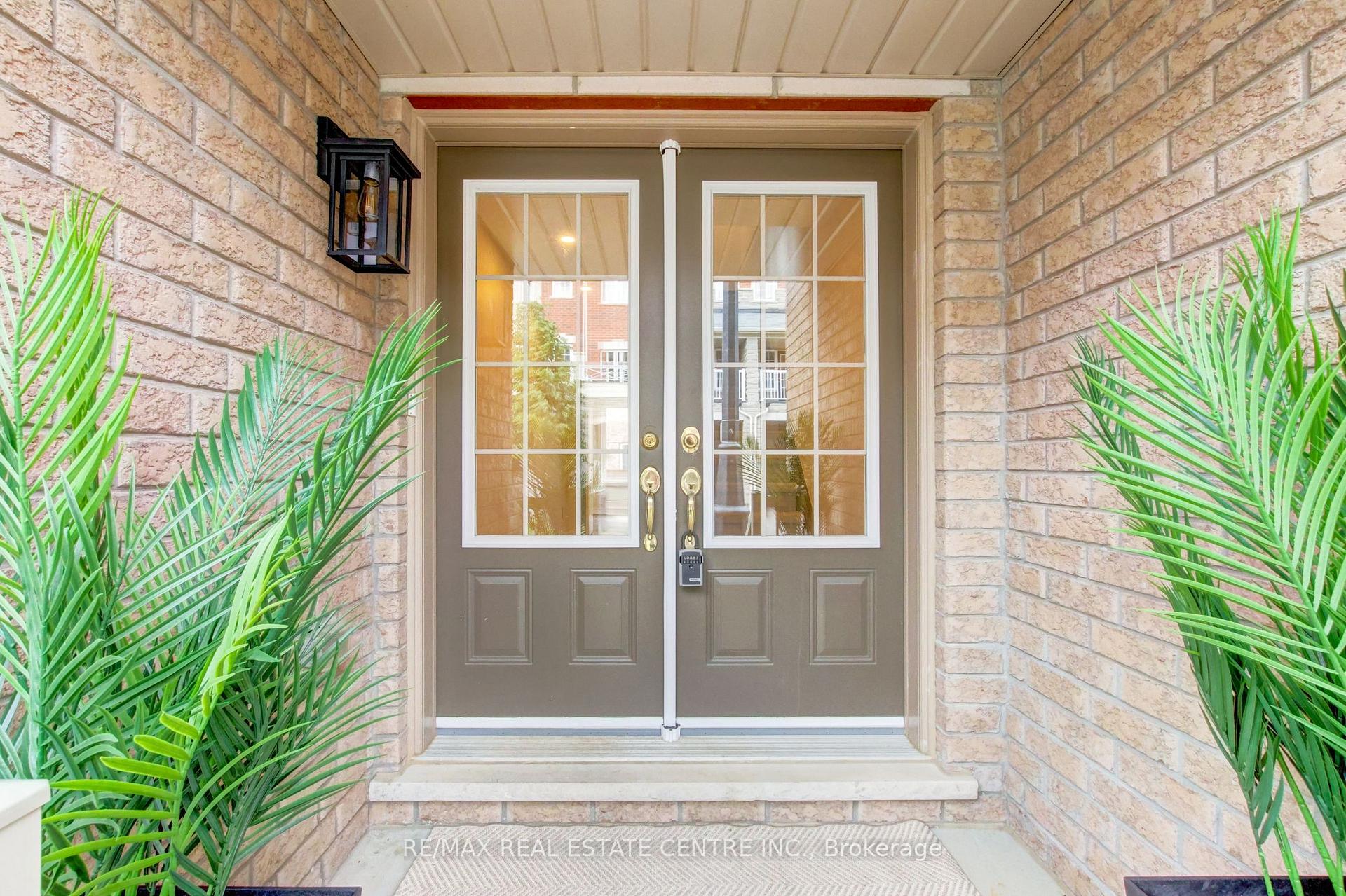 Photo 7 of 7 Rabbit Run Way, Brampton, Heart Lake East — HOMEH