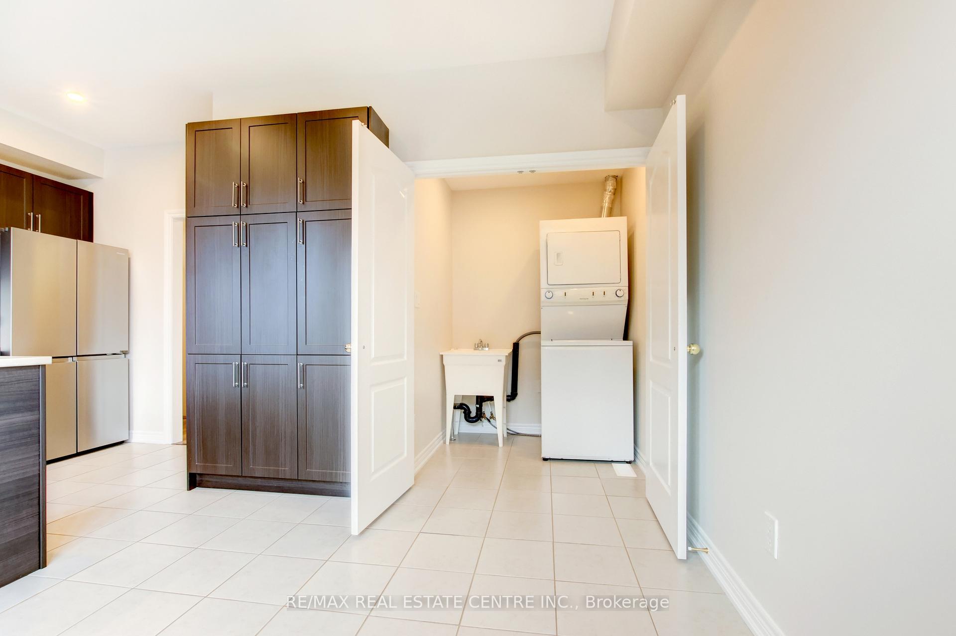 Photo 13 of 7 Rabbit Run Way, Brampton, Heart Lake East — HOMEH