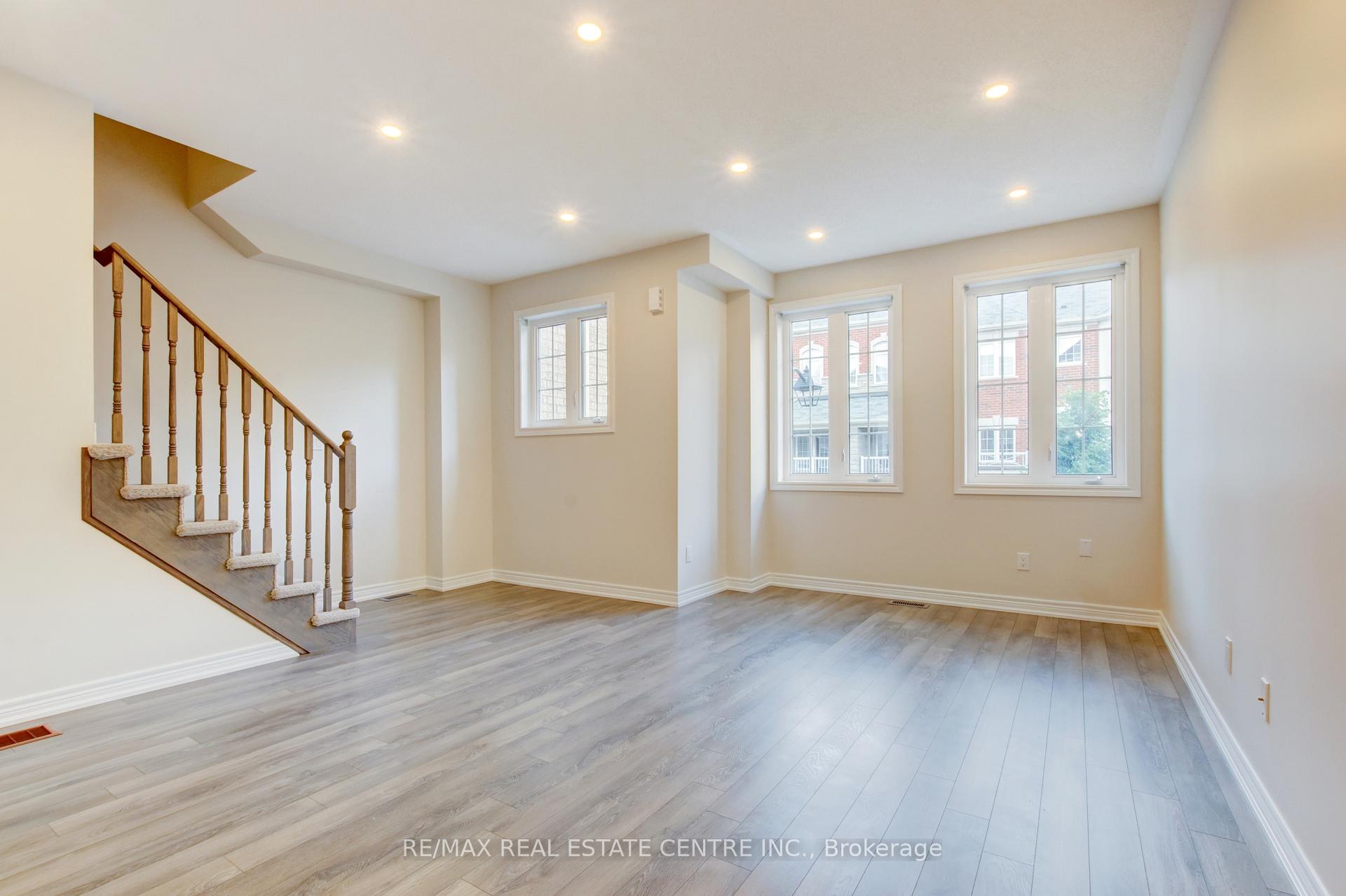Photo 43 of 7 Rabbit Run Way, Brampton, Heart Lake East — HOMEH