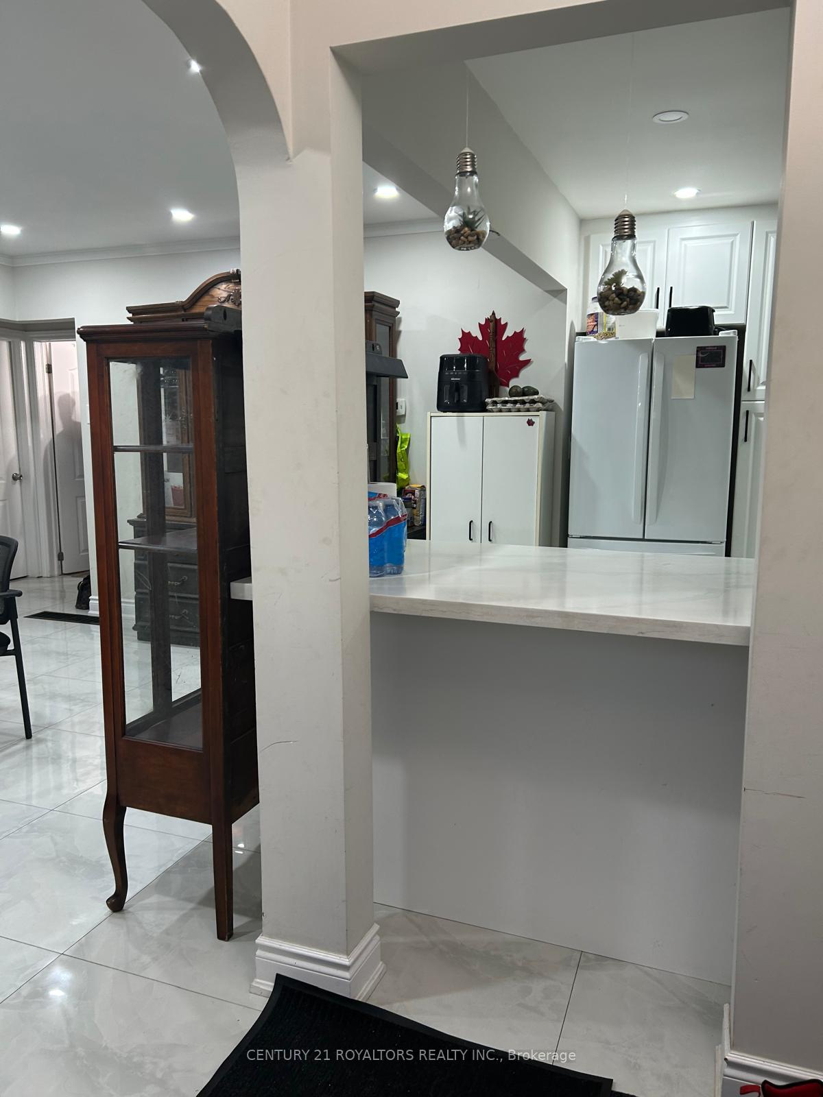 Photo 2 of 121 Denison Avenue, Brampton, Brampton West — HOMEH