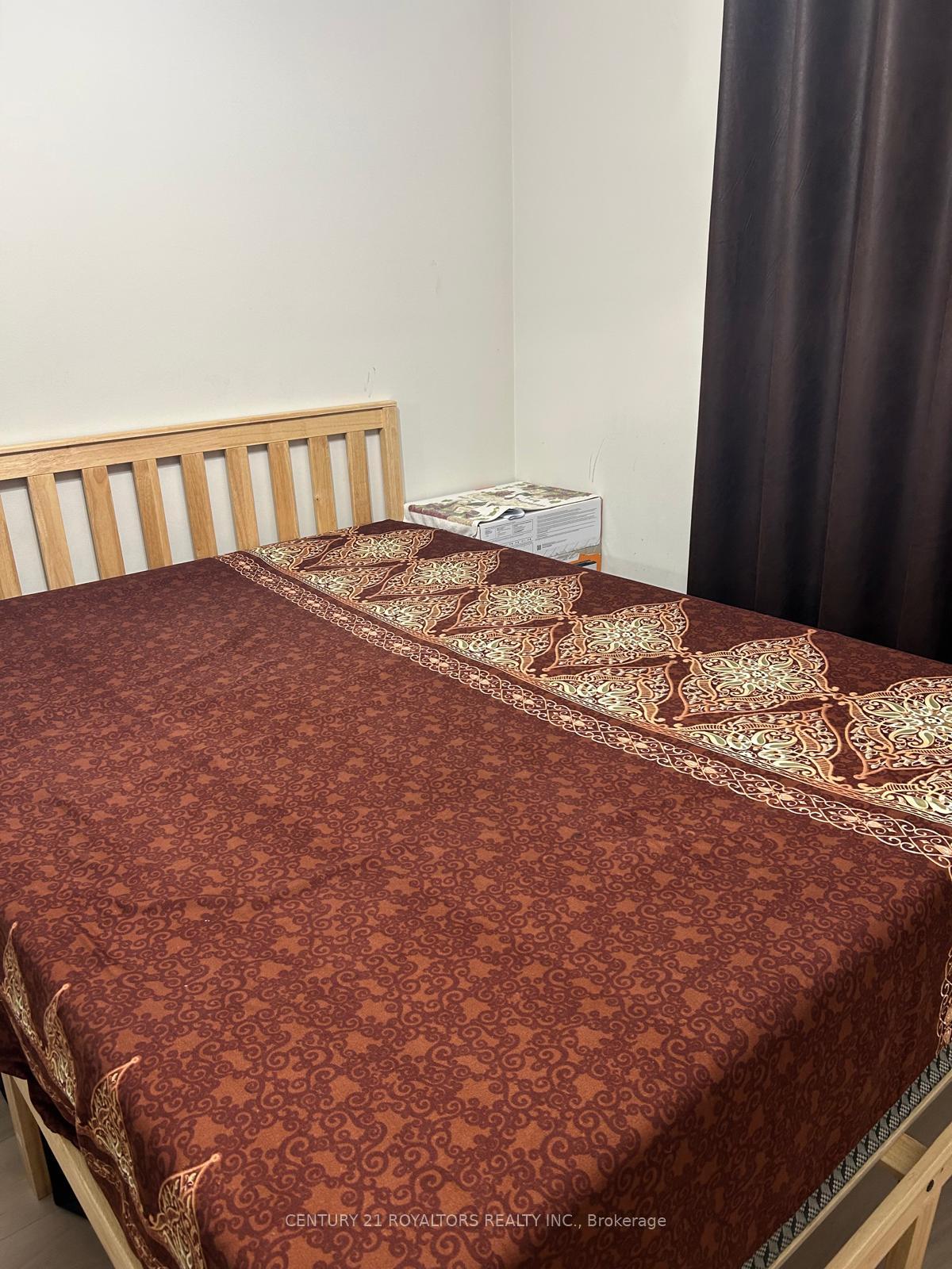 Photo 6 of 121 Denison Avenue, Brampton, Brampton West — HOMEH