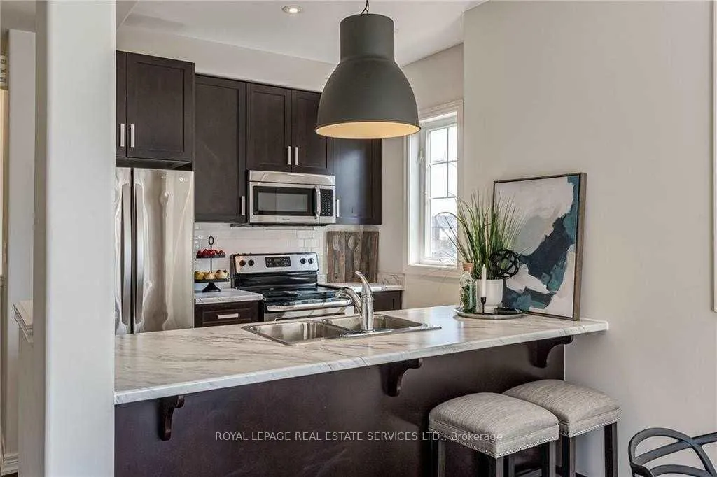 Photo 10 of Unit 47, 201 Westbank Trail, Hamilton, Stoney Creek Mountain — HOMEH