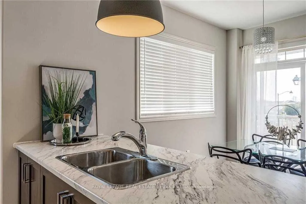 Photo 11 of Unit 47, 201 Westbank Trail, Hamilton, Stoney Creek Mountain — HOMEH