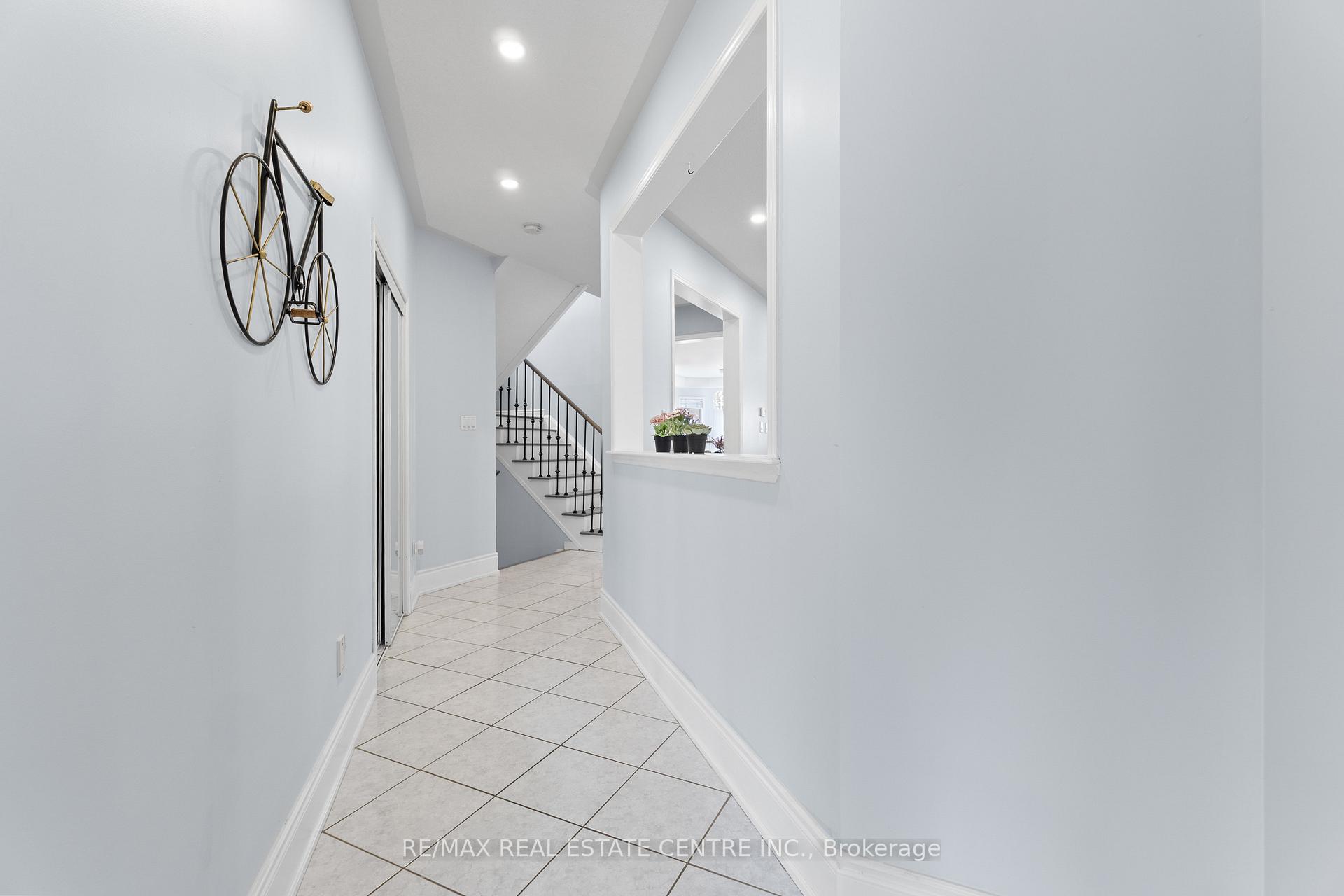 Photo 9 of 42 Zia Dodda Crescent, Brampton, Bram East — HOMEH