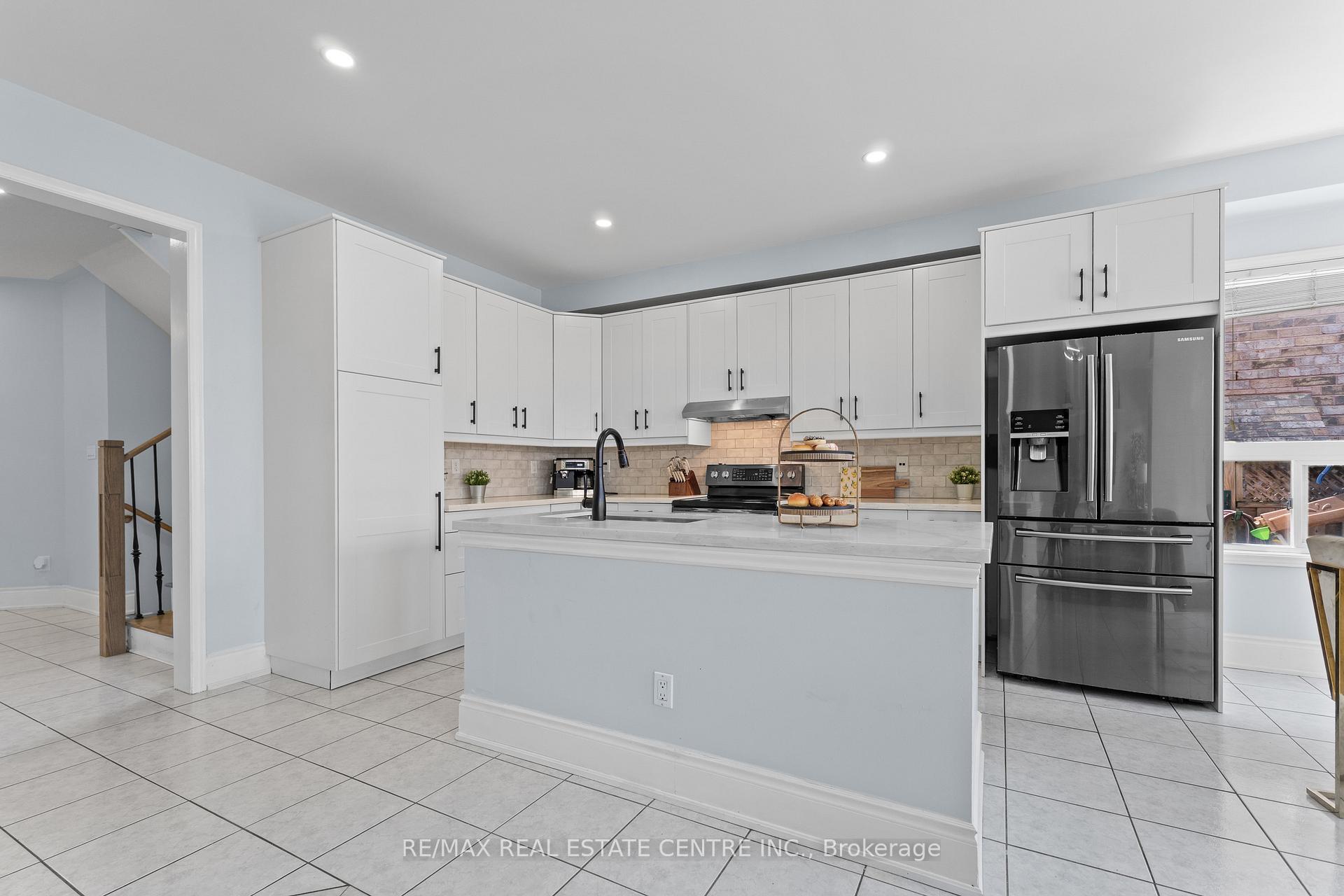 Photo 6 of 42 Zia Dodda Crescent, Brampton, Bram East — HOMEH