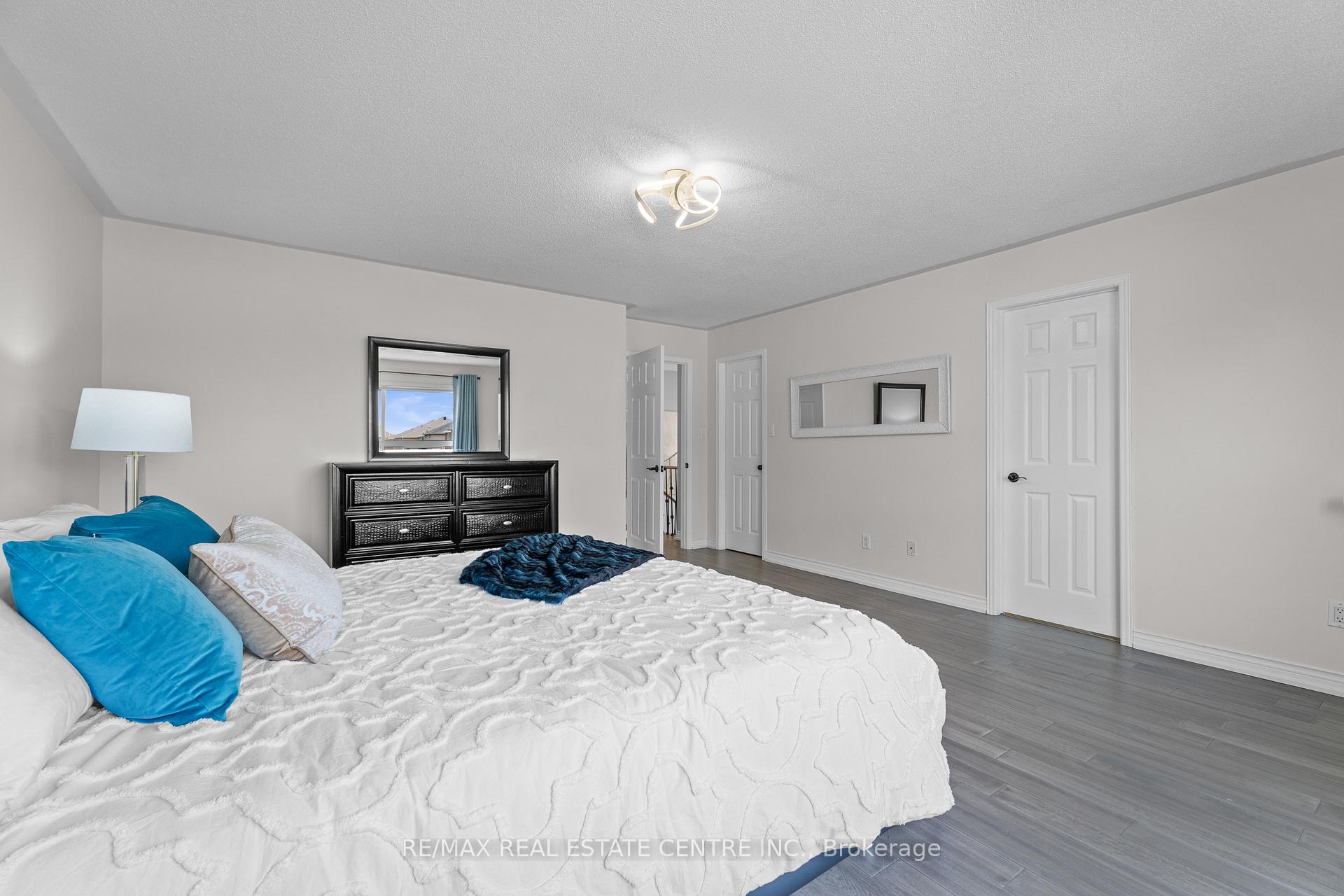 Photo 18 of 42 Zia Dodda Crescent, Brampton, Bram East — HOMEH