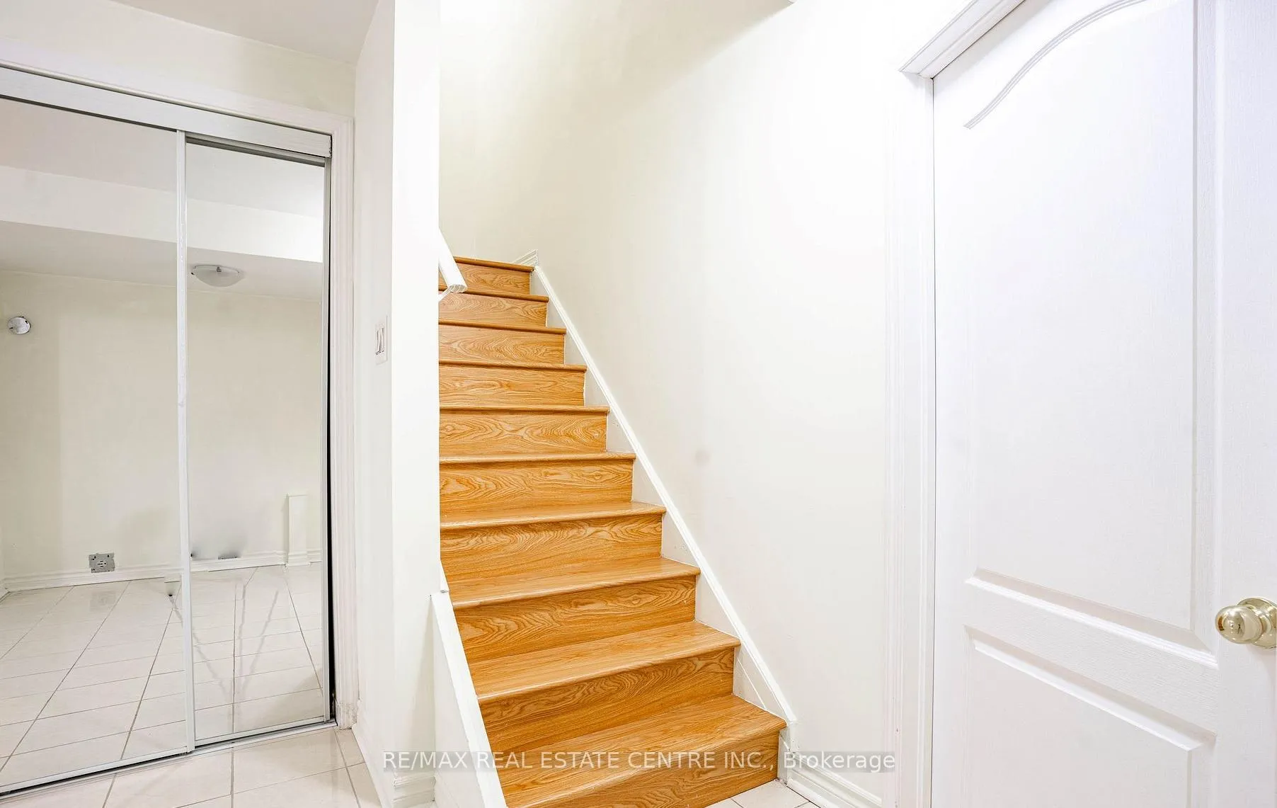 Photo 14 of 106 Silent Pond Crescent, Brampton, Madoc — HOMEH