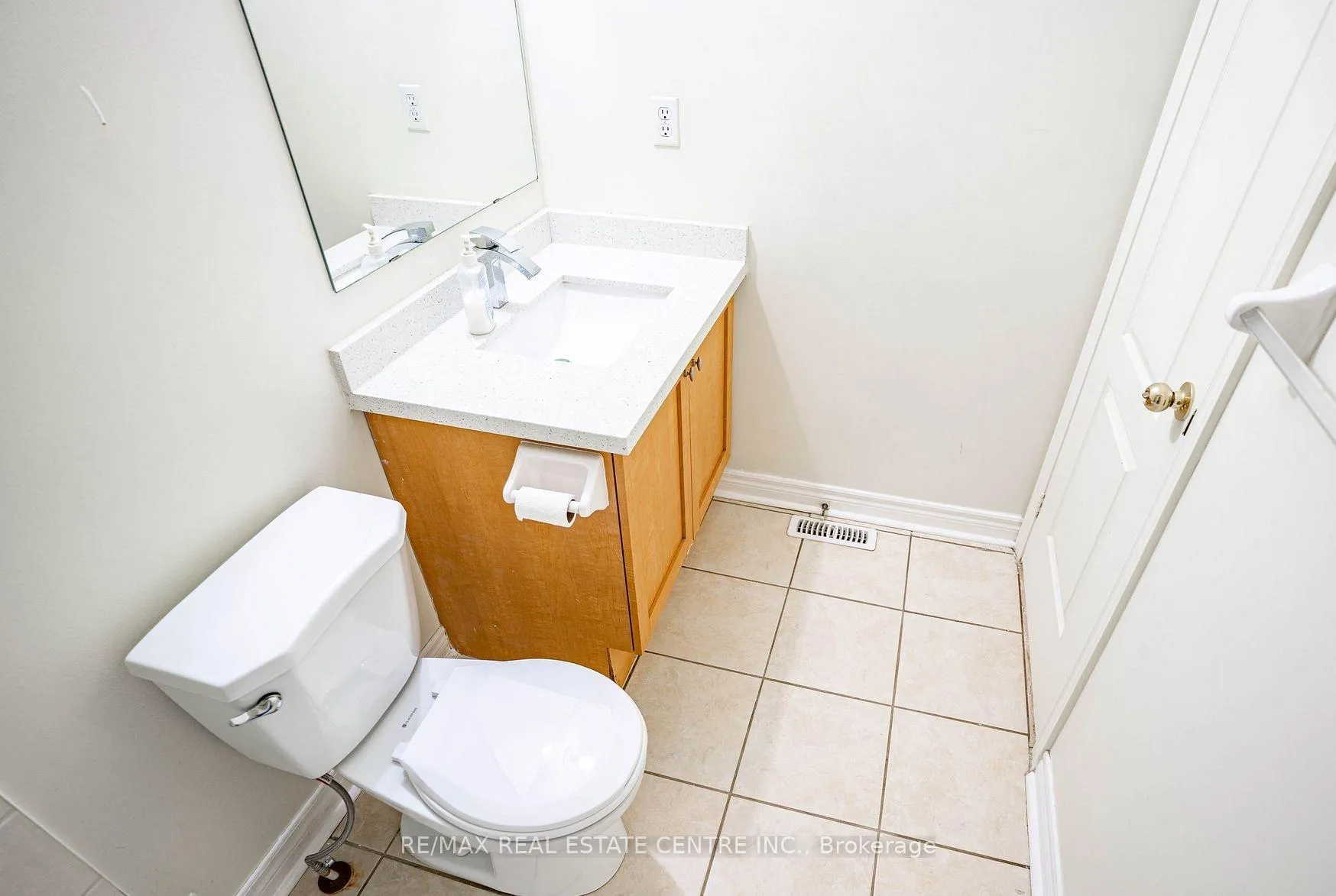 Photo 22 of 106 Silent Pond Crescent, Brampton, Madoc — HOMEH