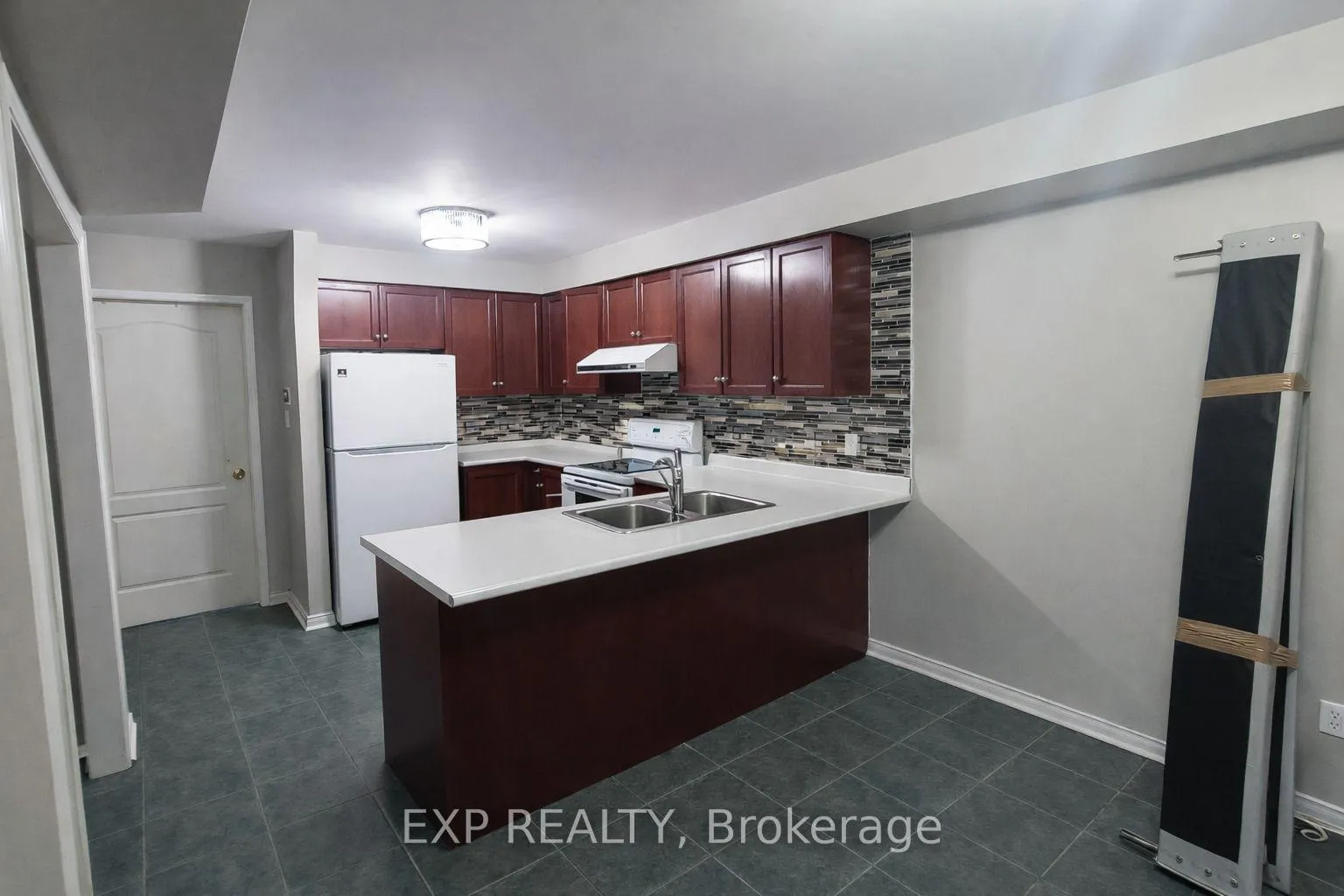 Photo 2 of 25 Cedarvalley Boulevard, Brampton, Northwest Sandalwood Parkway — HOMEH